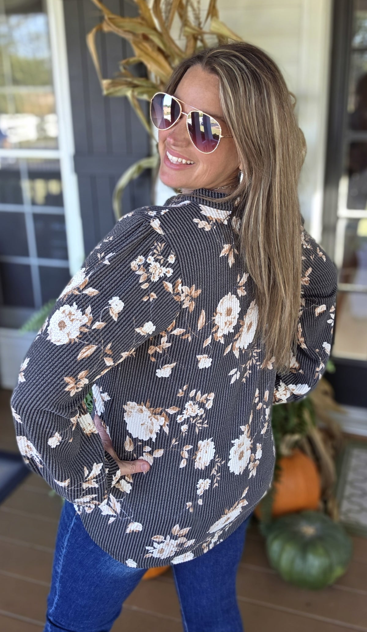 BLACK RAISED RIBBED FLORAL V NECK TOP