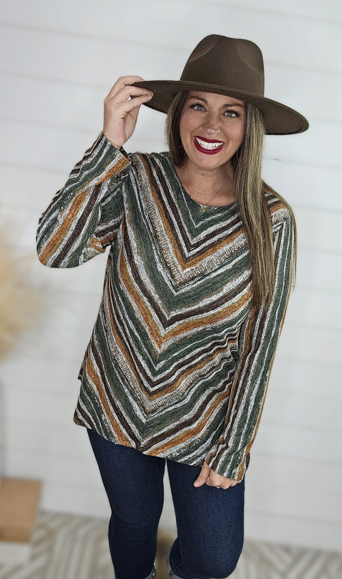 MULTI COLOR V STRIPED KNIT TOP