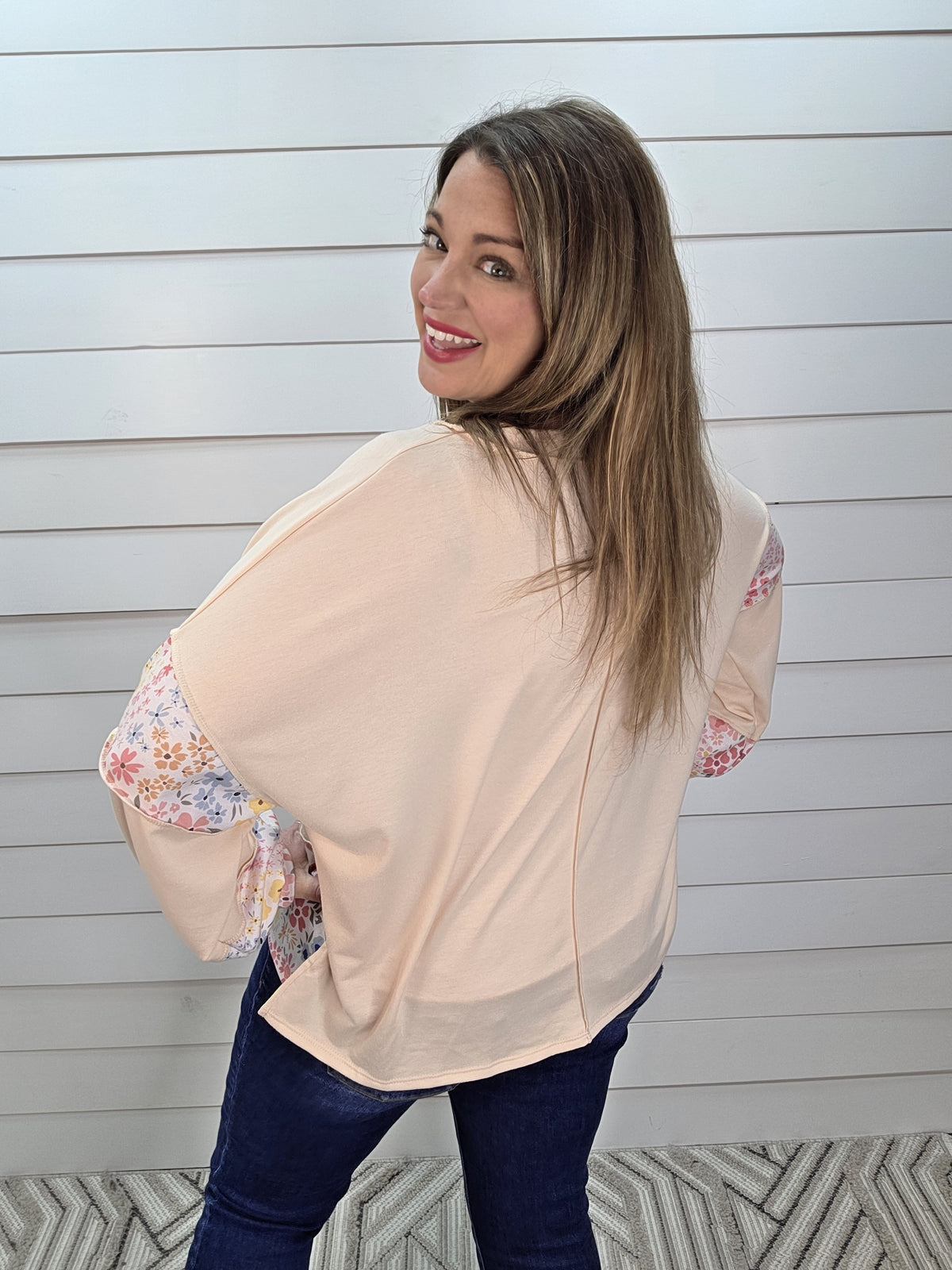 CREAM LOOSE FIT FLORAL COLORBLOCK KNIT TOP