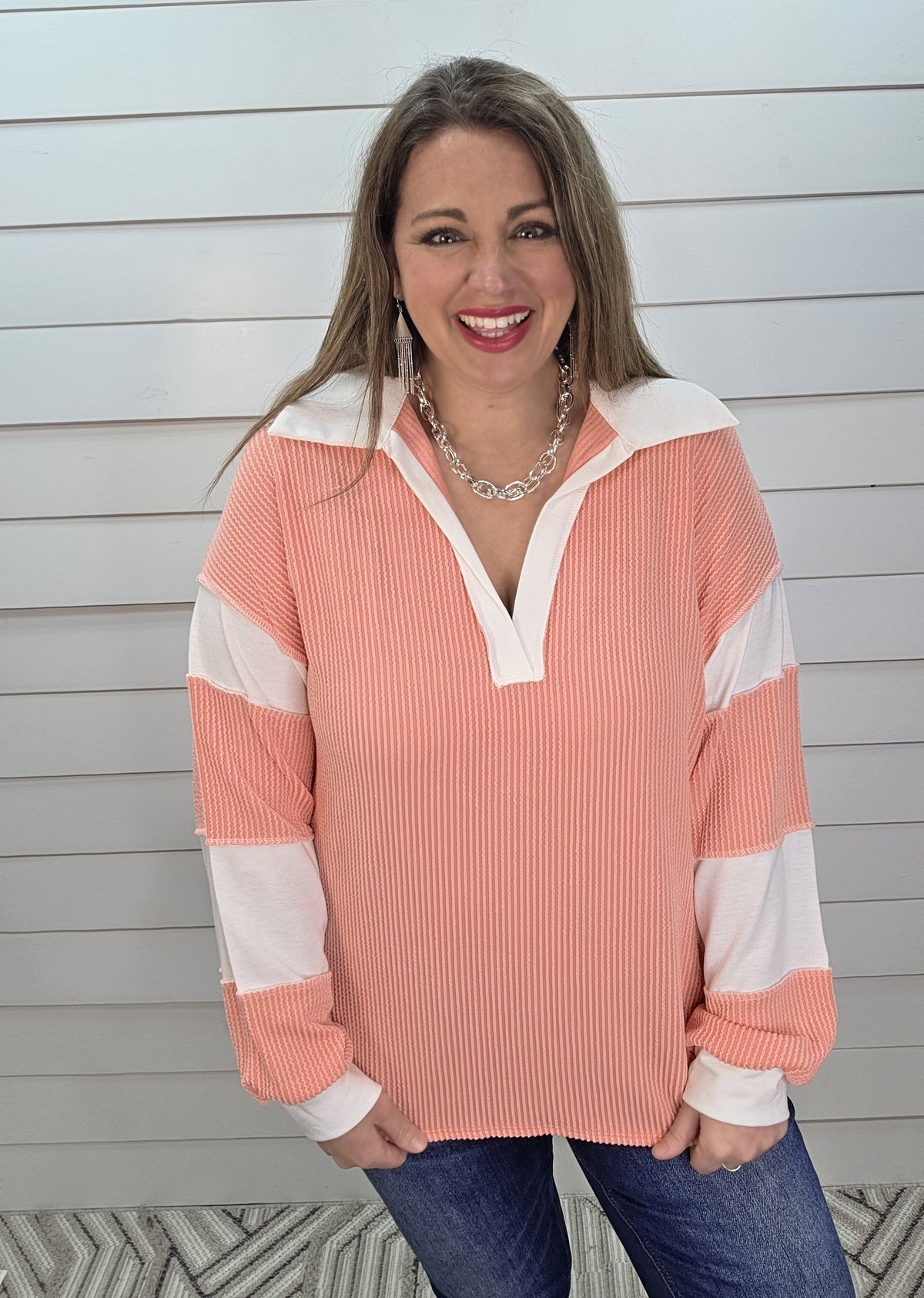 CORAL RAISED RIBBED V NECK LAY DOWN COLLAR TOP