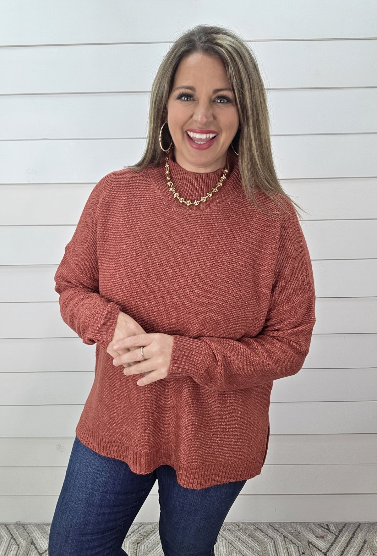 BRICK MARBLED SIDE SLIT MOCK NECK SWEATER