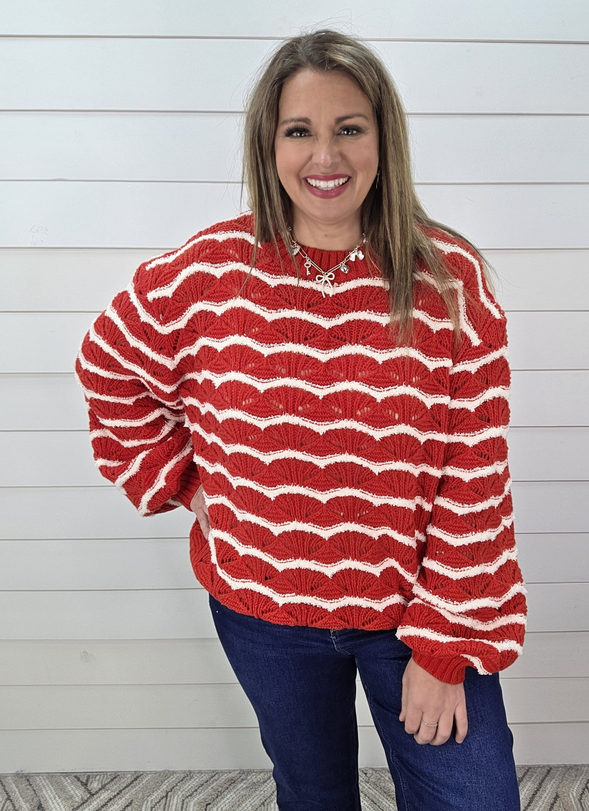 RED/WHITE LOOSE WEAVE KNIT SWEATER