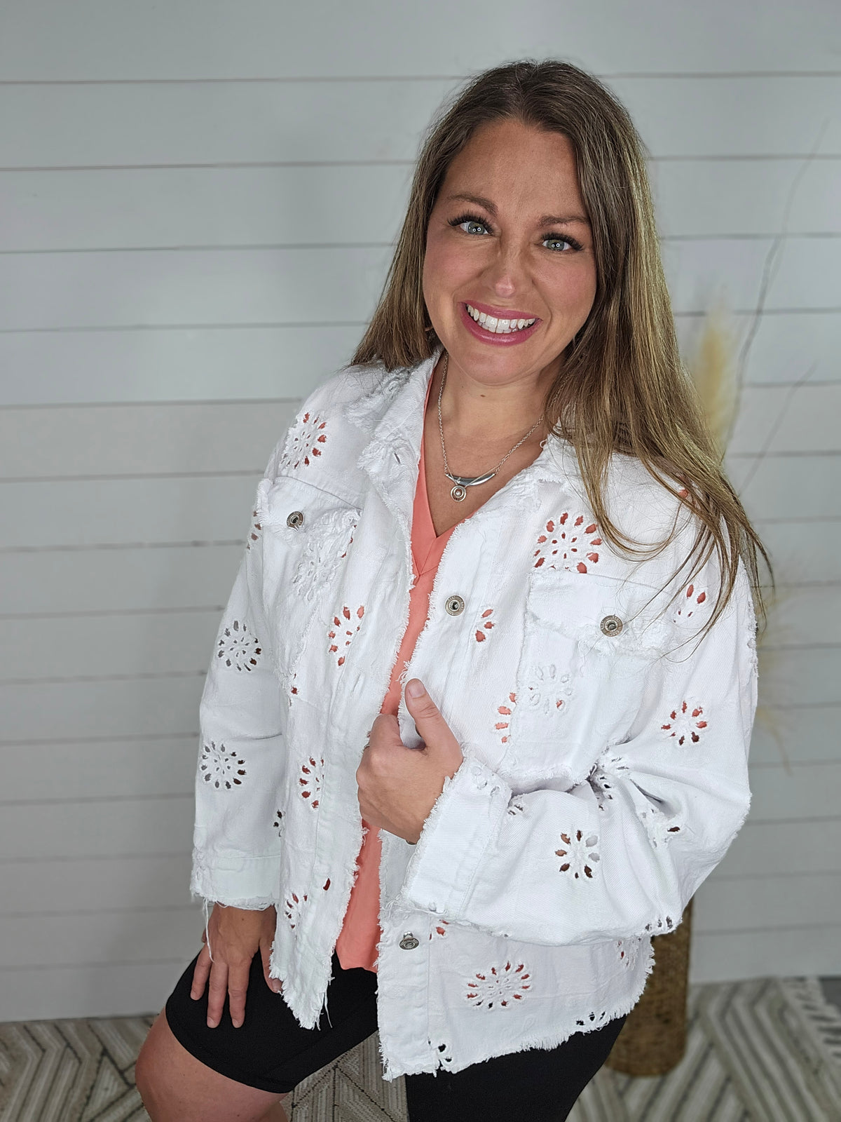 WHITE EMBROIDERED JEAN FLORAL JACKET