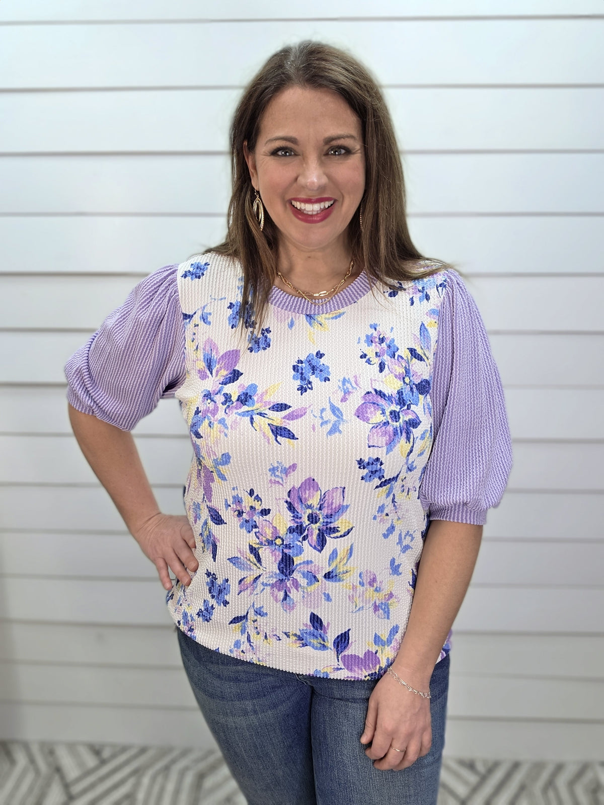 LAVENDER/BLUE FLORAL RAISED RIBBED KNIT TOP W/ LAVENDER PUFF SLEEVE