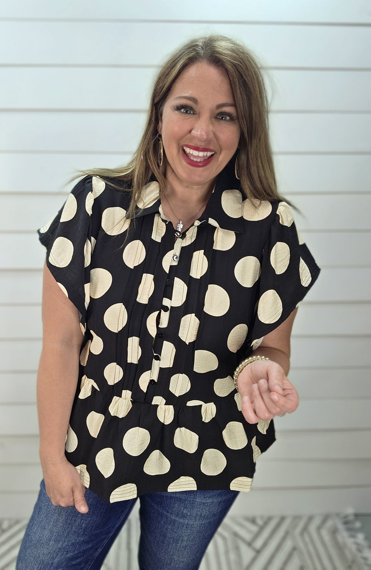 BLACK POLKADOT WOVEN TOP W/ RUFFLE HEM