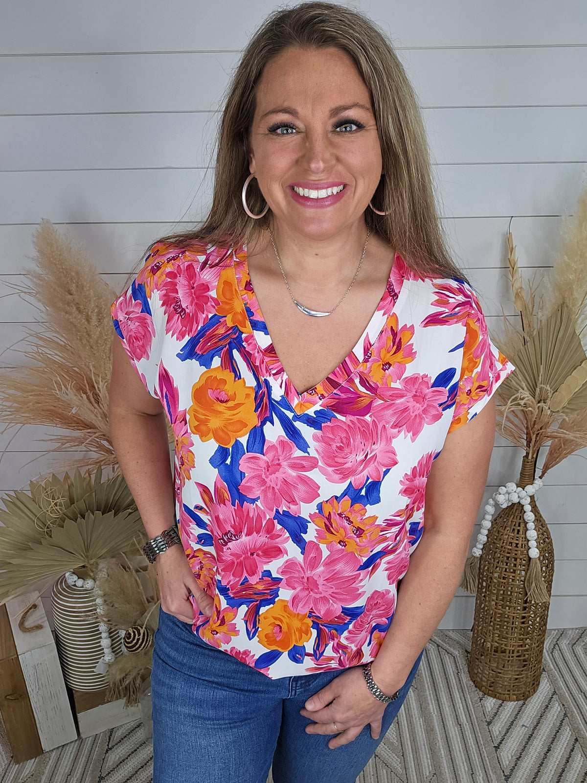 PINK/WHITE FLOWER PRINT V-NECK CAP SLEEVE TOP