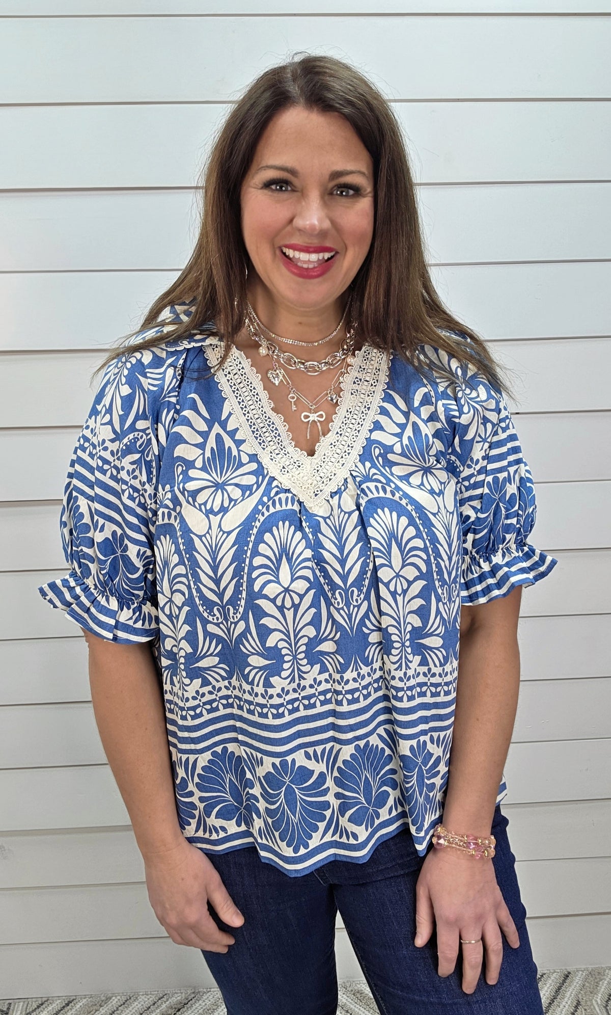 LT BLUE/CREAM PRINTED LACE TRIM V NECK WOVEN TOP