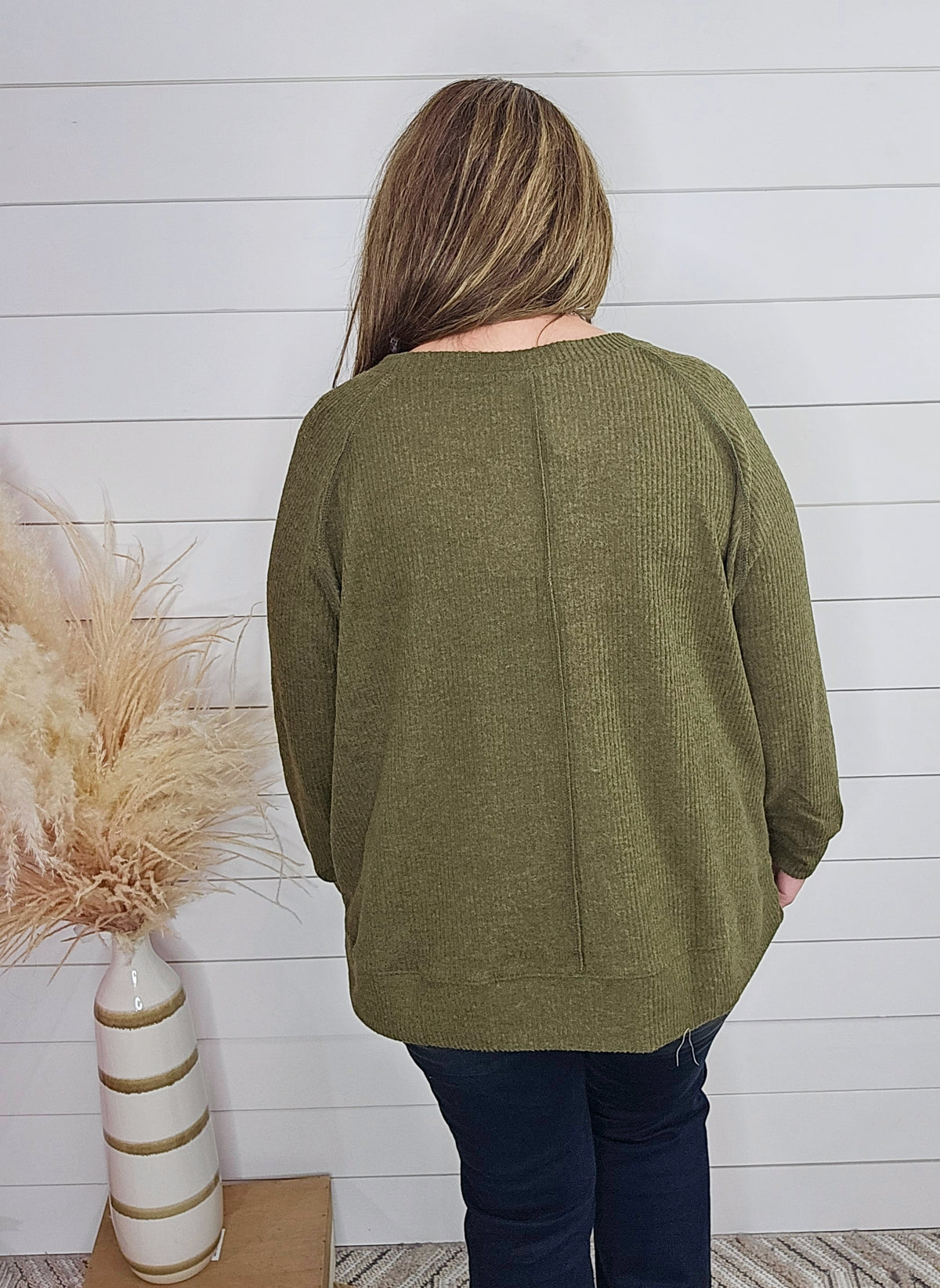 OLIVE BRUSHED RIBBED EXPOSED SEAMS TOP