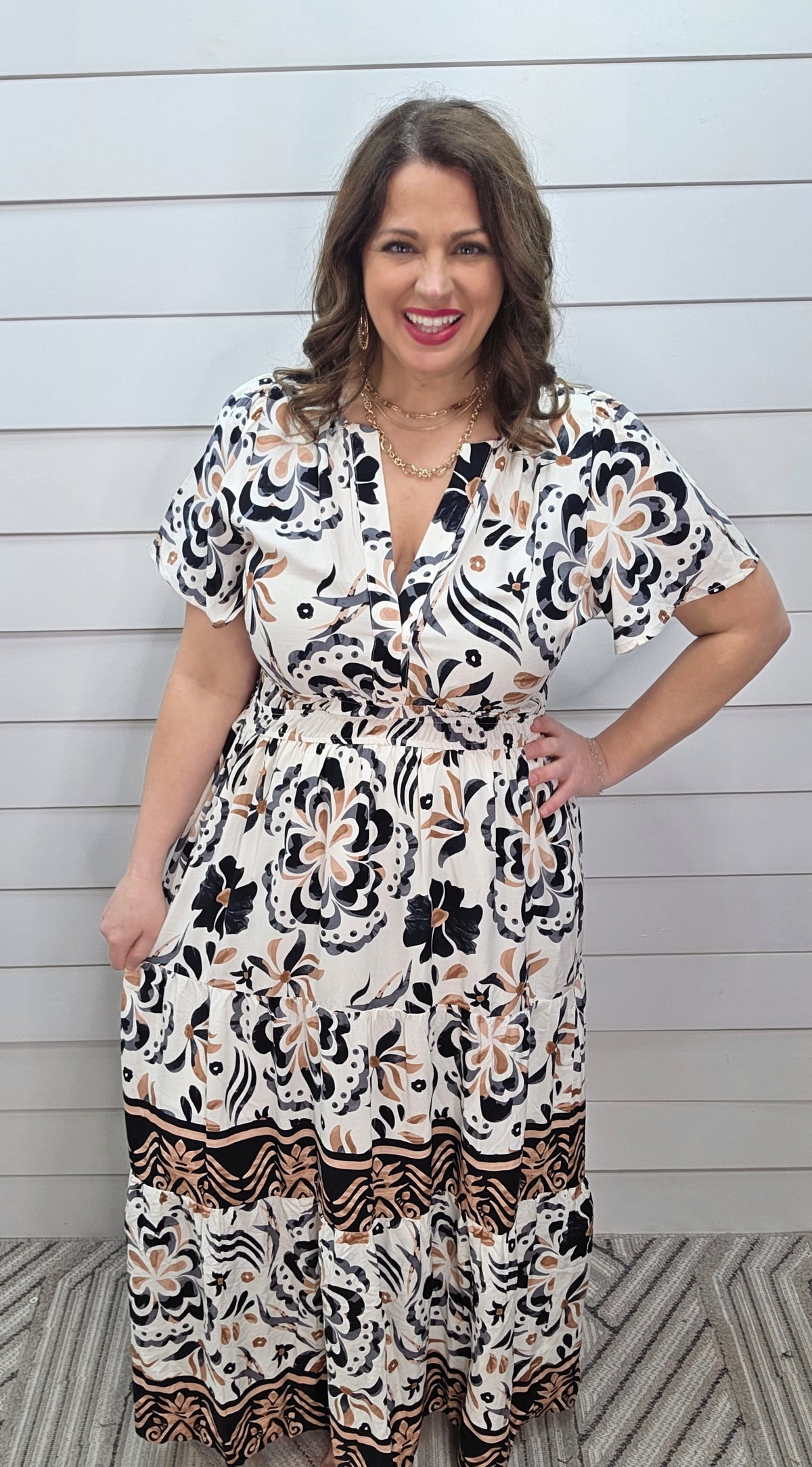 BLACK/WHITE/TAUPE PRINTED V NECK DRESS W/ SIDE POCKETS