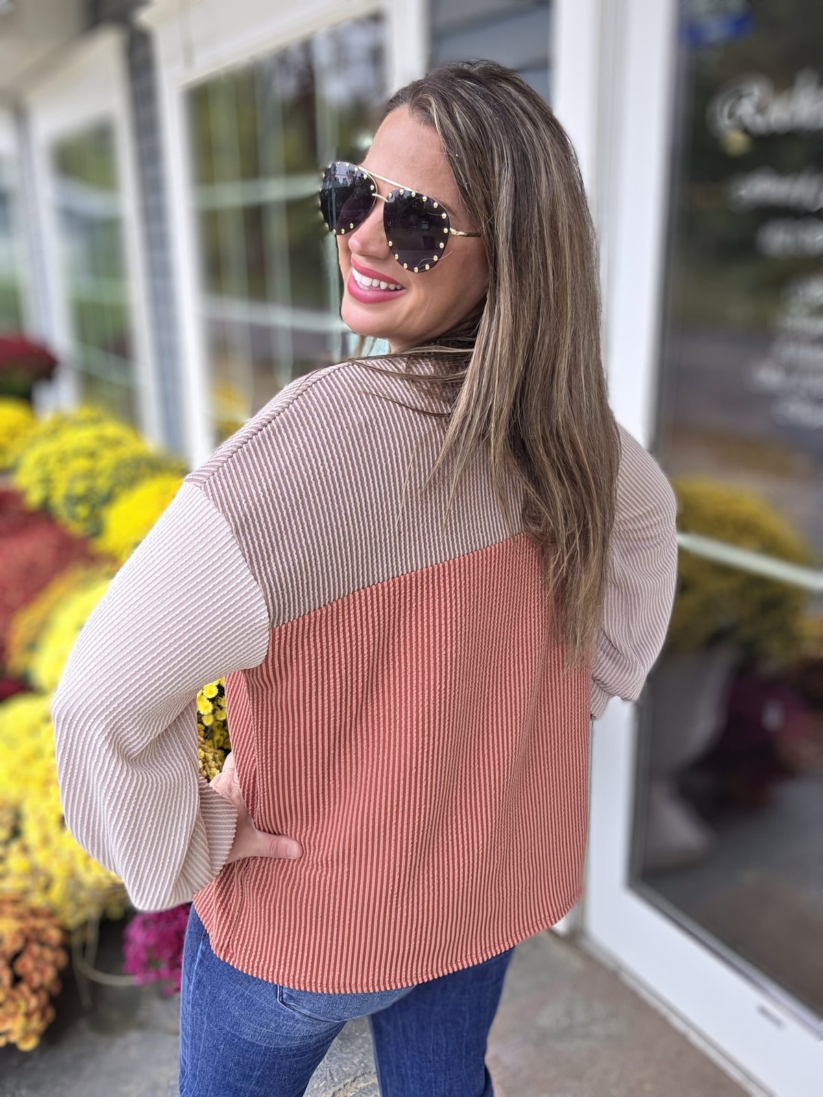 CINNAMON/MOCHA/TAUPE COLORBLOCK RIASED RIBBED KNIT TOP