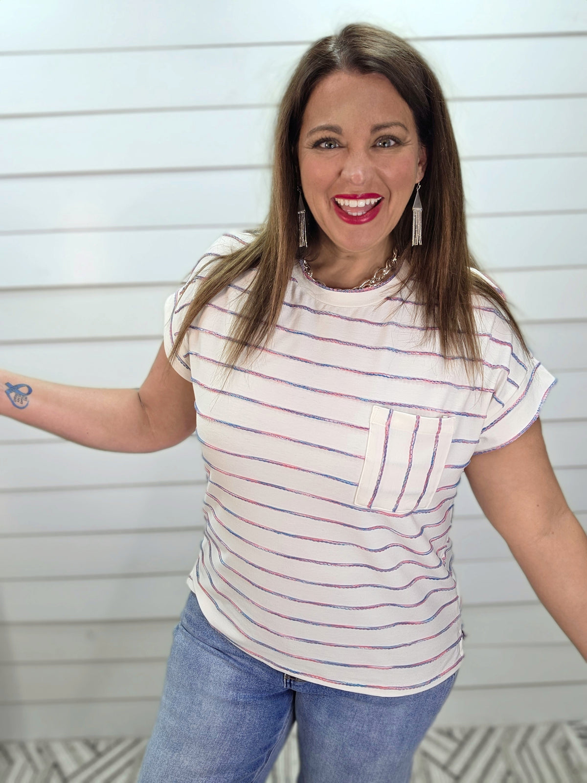 IVORY/MULTI COLOR THREAD KNIT POCKET TOP