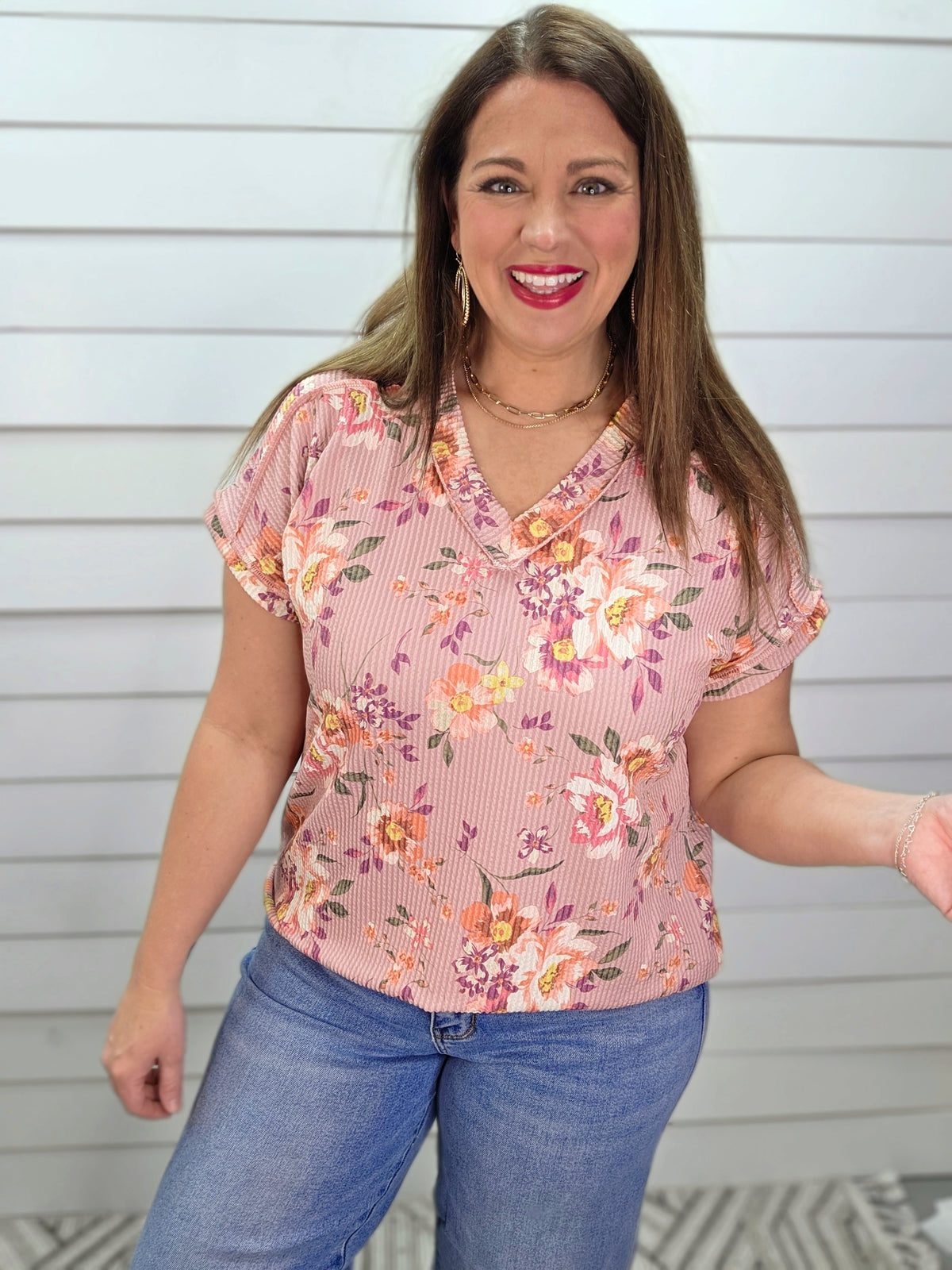 DUSTY PINK FLORAL RAISED RIBBED V NECK KNIT TOP