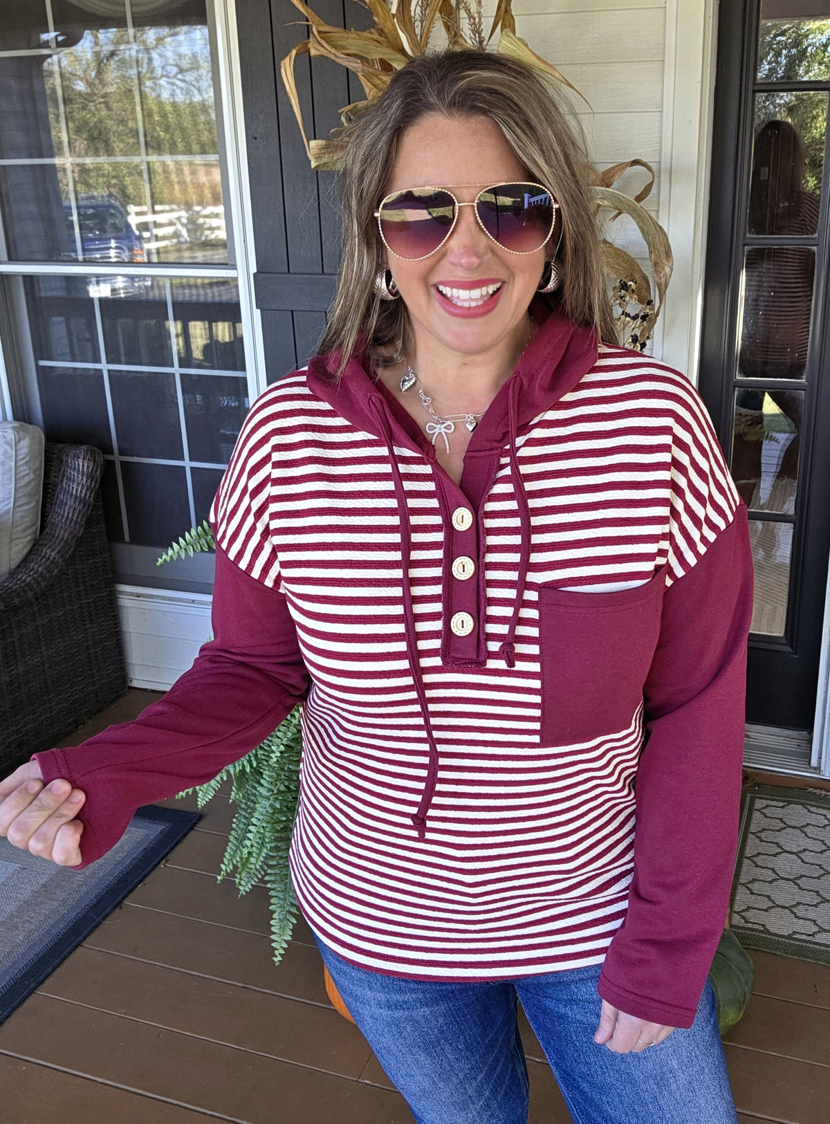 BURGUNDY STRIPED CONTAST KNIT BUTTON TRIM HOODIE