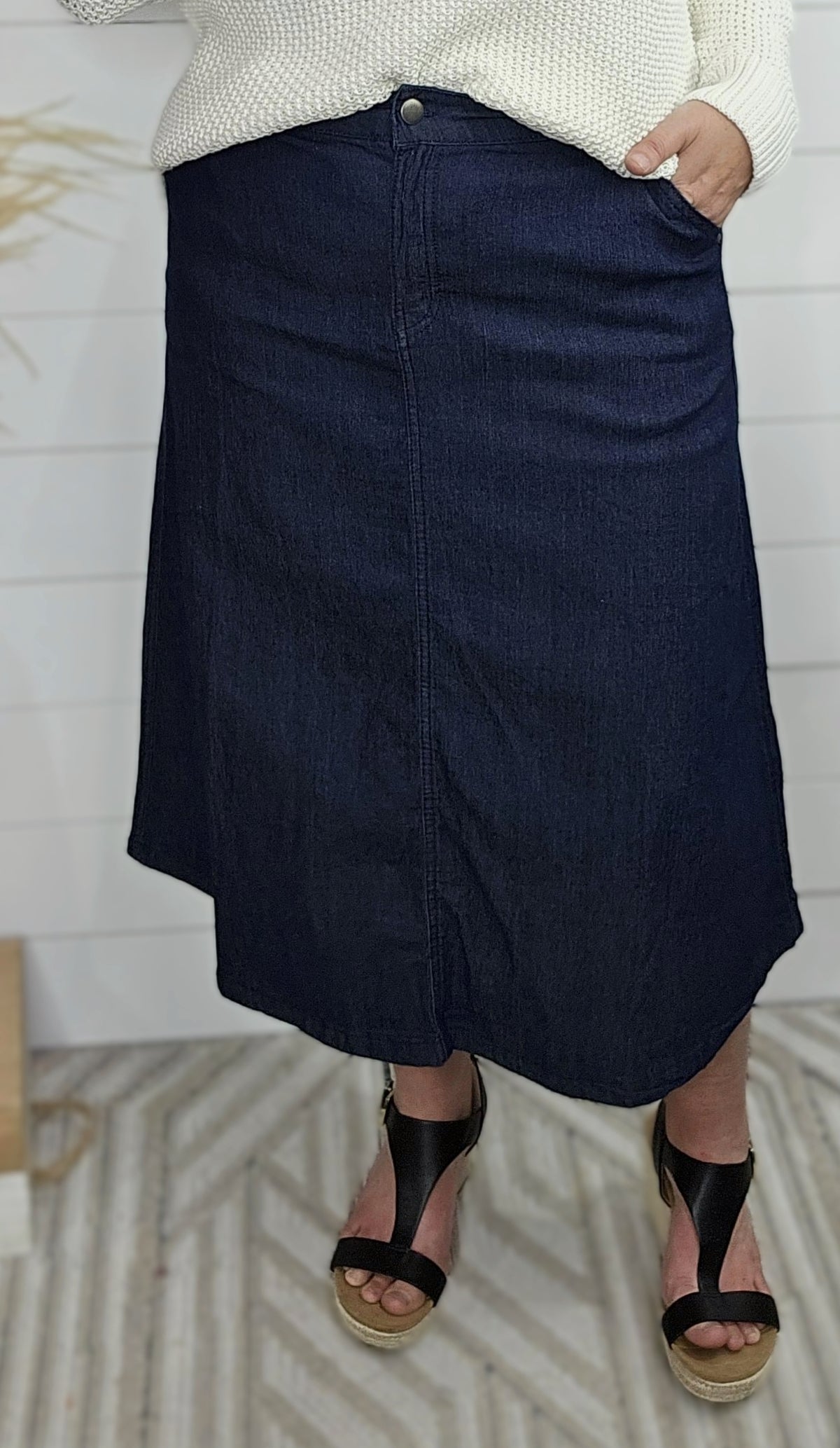 DARK DENIM SKIRT