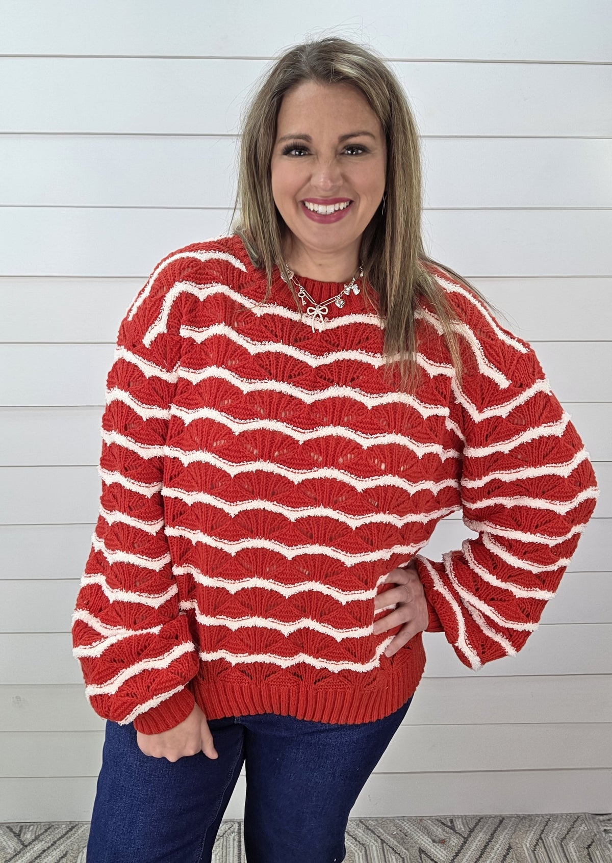 RED/WHITE LOOSE WEAVE KNIT SWEATER