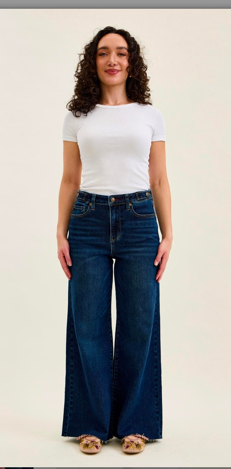JUDY BLUE PETITE RETRO WIDE W/ ADJUSTABLE WB TABS AND RAW HEM