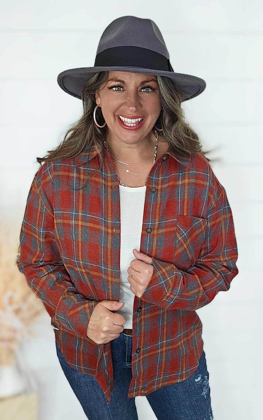 SCARLET PLAID BUTTON DOWN FRONT POCKET TOP