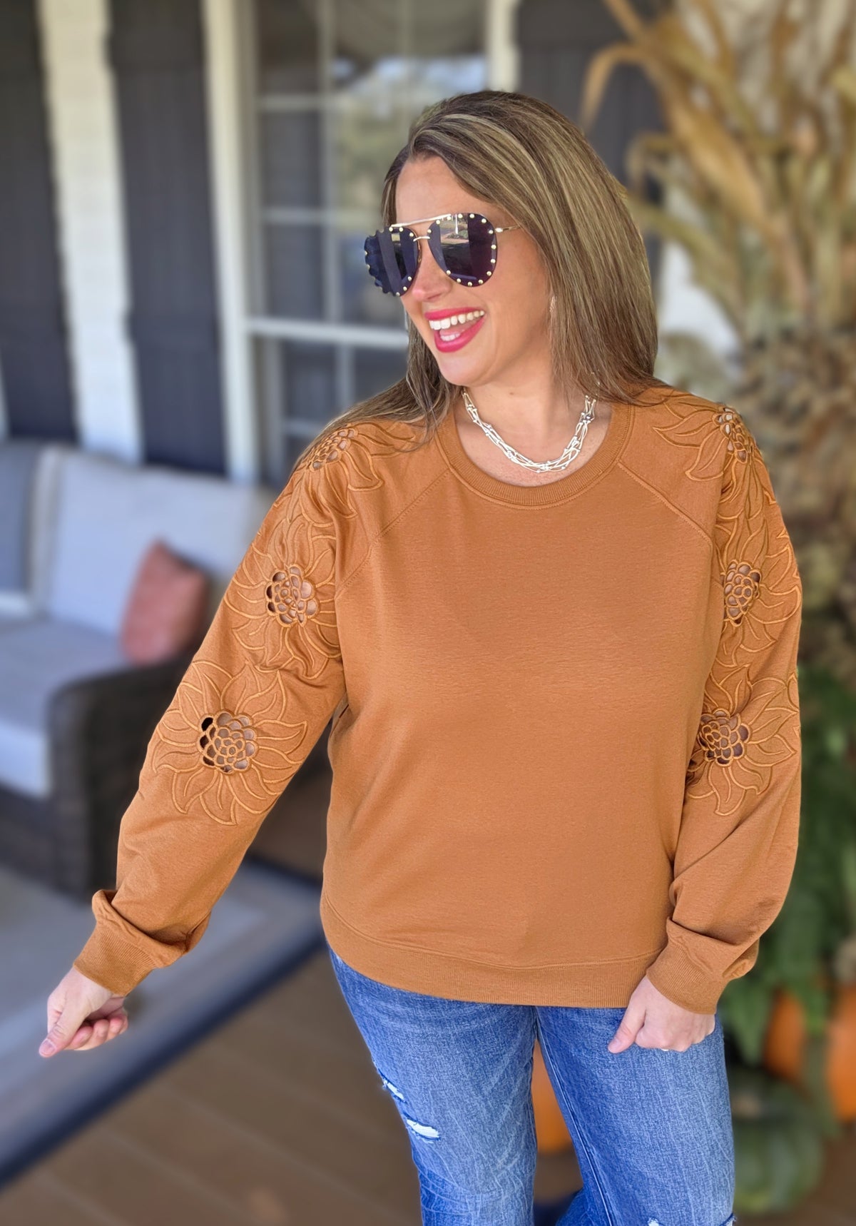 CAMEL FRENCH TERRY LACE CUT OUT FLORAL SLEEVE PULLOVER