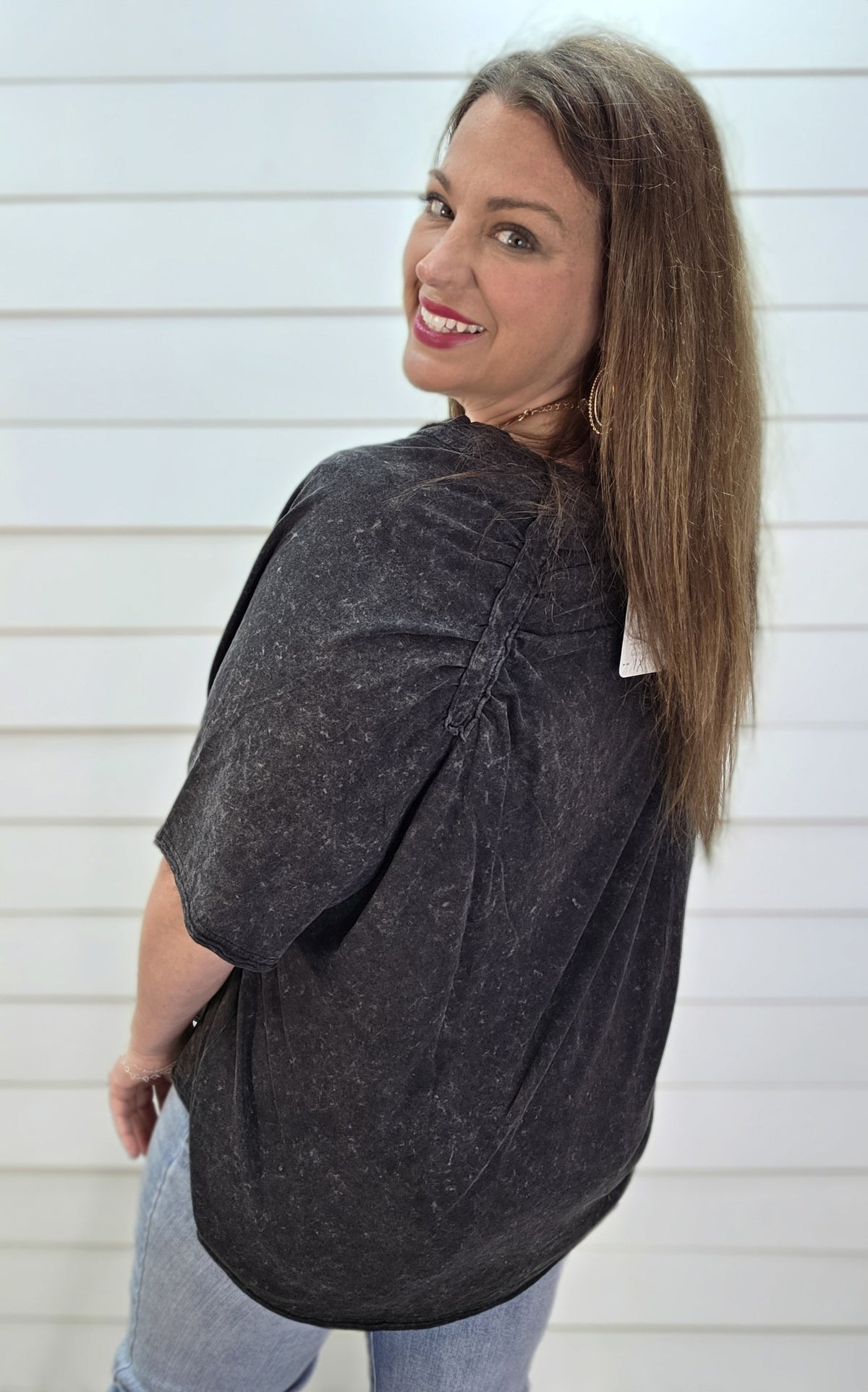 BLACK MINERAL WASH V NECK TOP