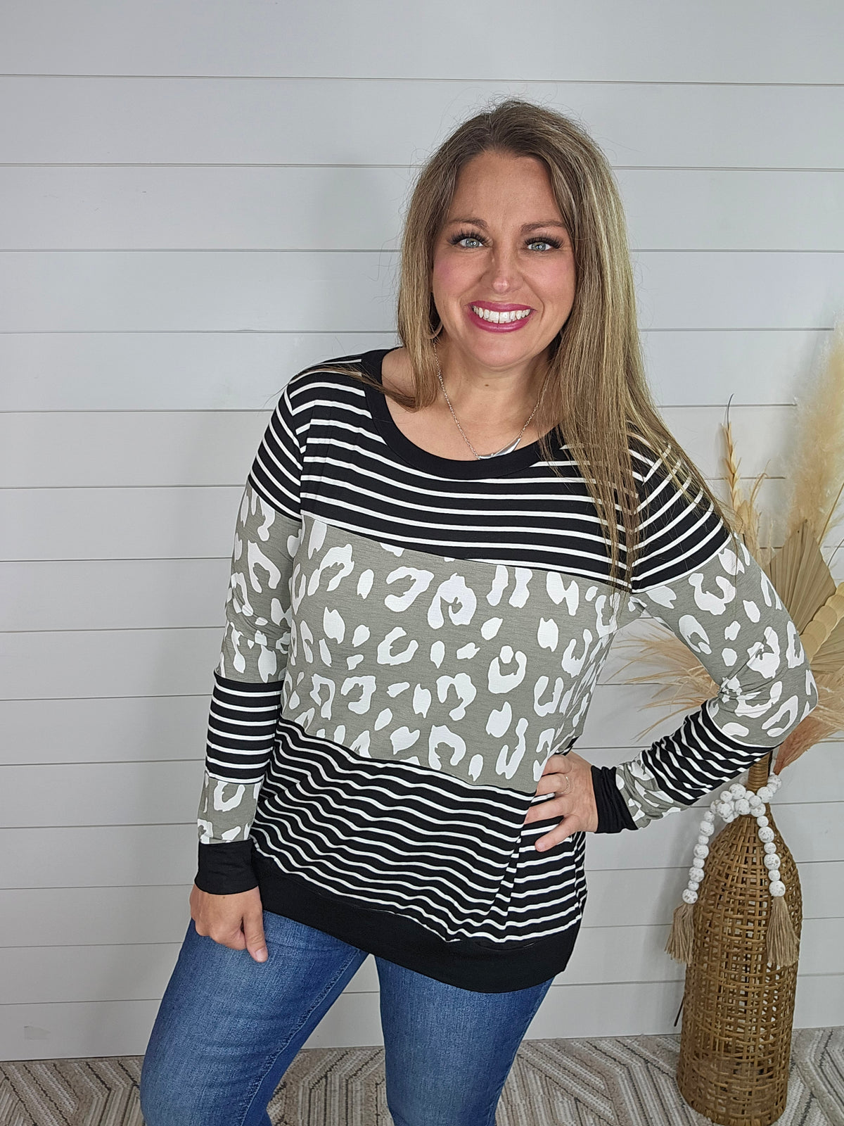 GREY/BLACK LEOPARD COLORBLOCK TOP