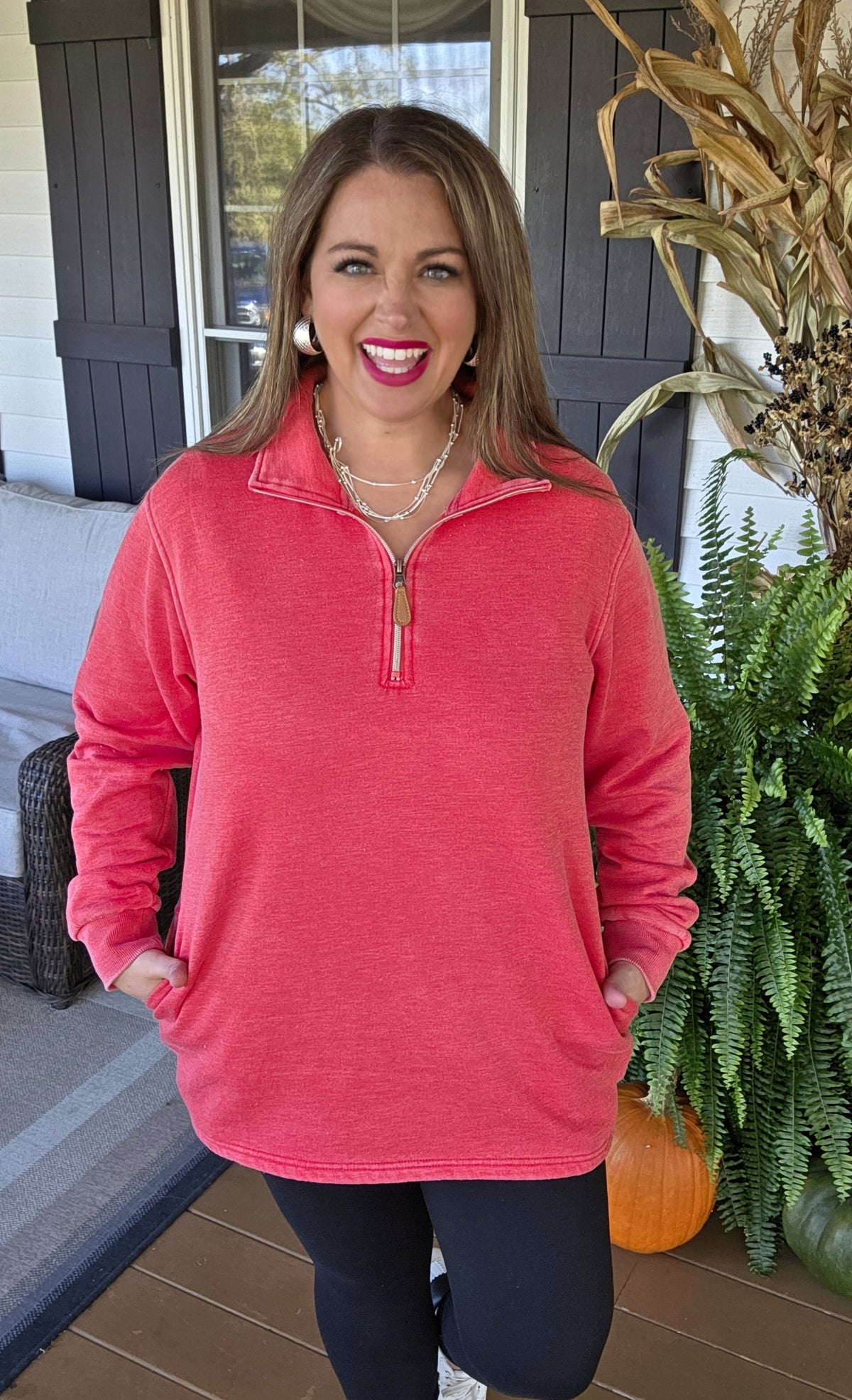 RED MINERAL WASH QUARTER ZIP PULLOVER W/ POCKETS