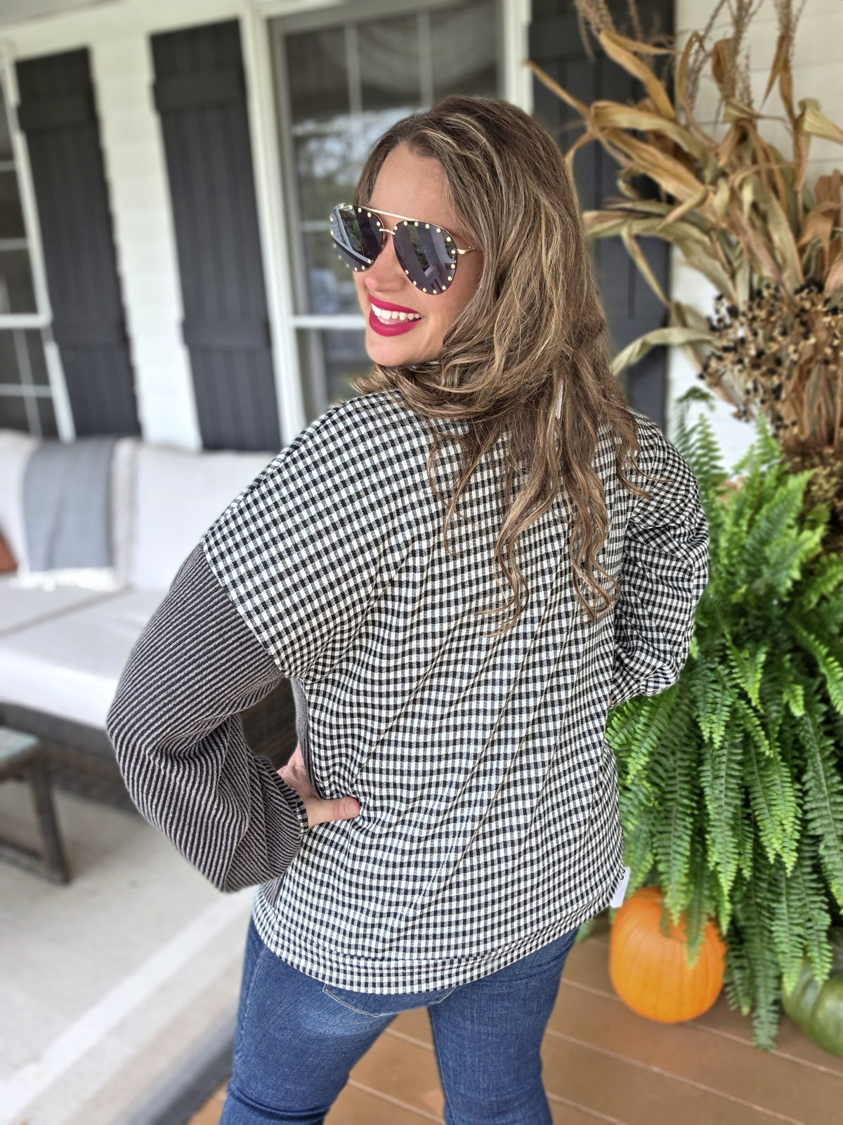 BLACK RASIED RIBBED/BLACK CHECK CONTRAST KNIT HENLEY TOP