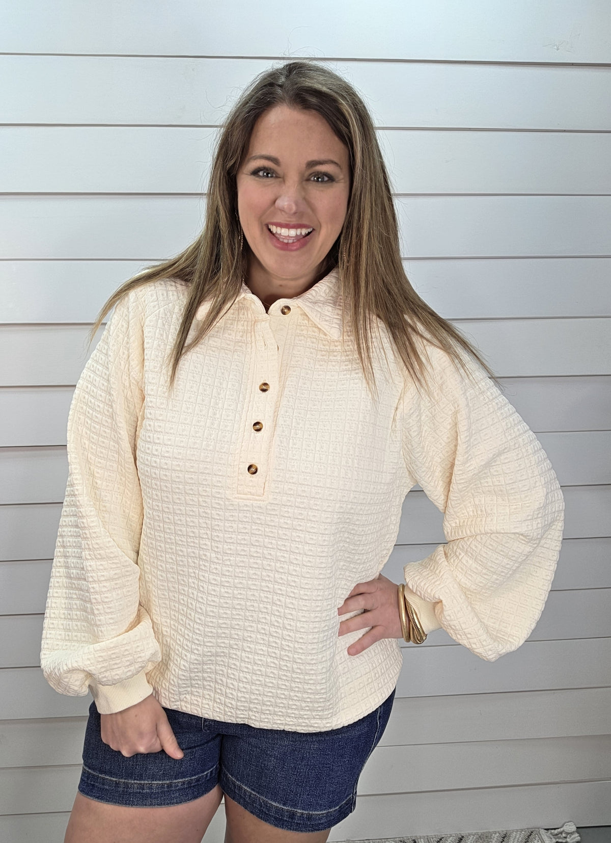 CREAM QUILTED HENLEY BUTTON PULLOVER