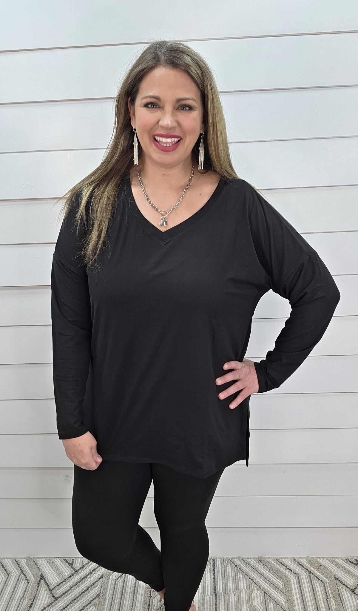 BUTTER SOFT V NECK SET - BLACK