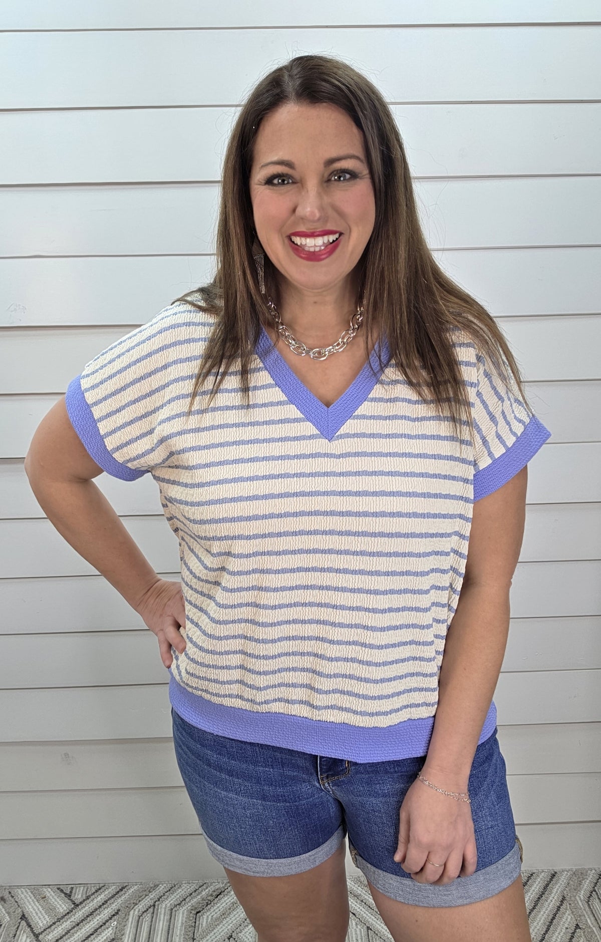 OFF WHITE/CHAMBRAY TEXTURED STRIPED V NECK KNIT TOP