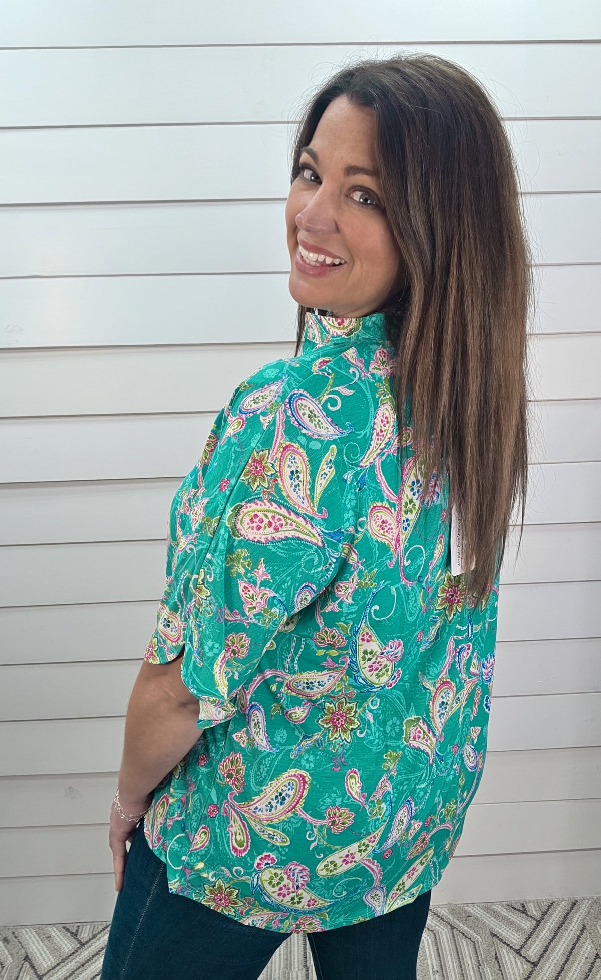 DEAR SCARLETT BREEZE SPLIT SLEEVE TOP - EMERALD PAISLEY PRINT