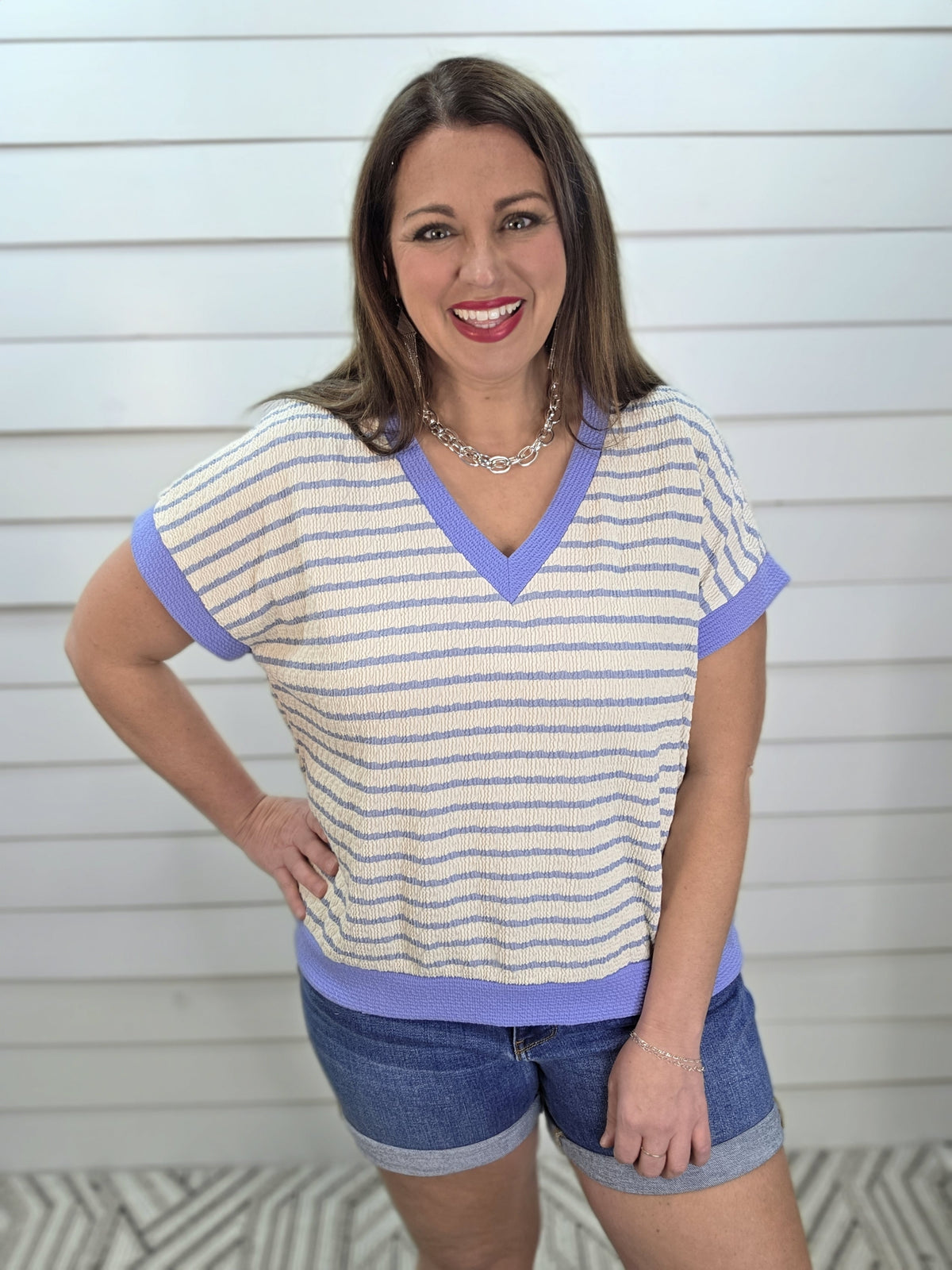 OFF WHITE/CHAMBRAY TEXTURED STRIPED V NECK KNIT TOP