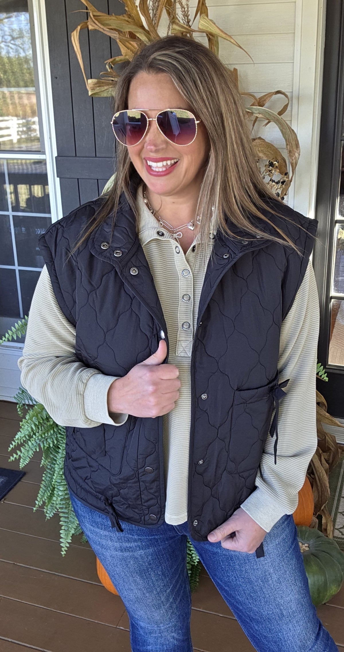 BLACK QUILTED BOW TIE LIGHT WEIGHT VEST