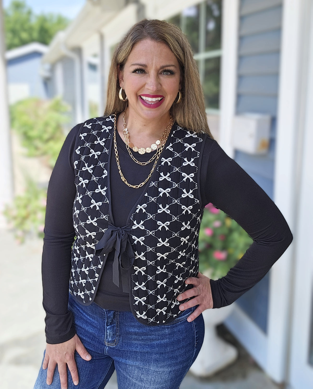 BLACK QUILTED BOW PRINT TIE VEST