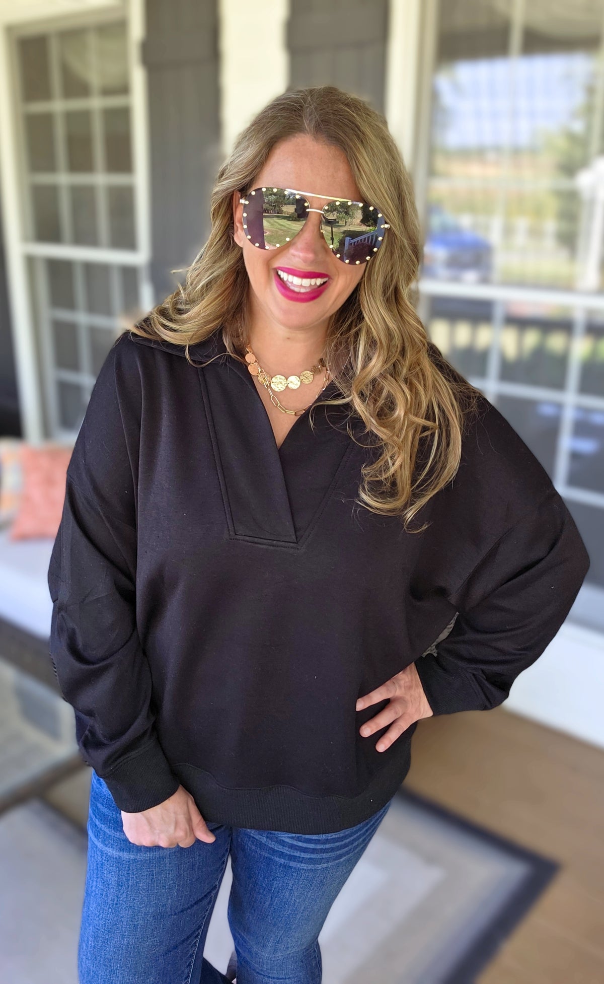 BLACK V NECK LAY DOWN COLLAR PULLOVER