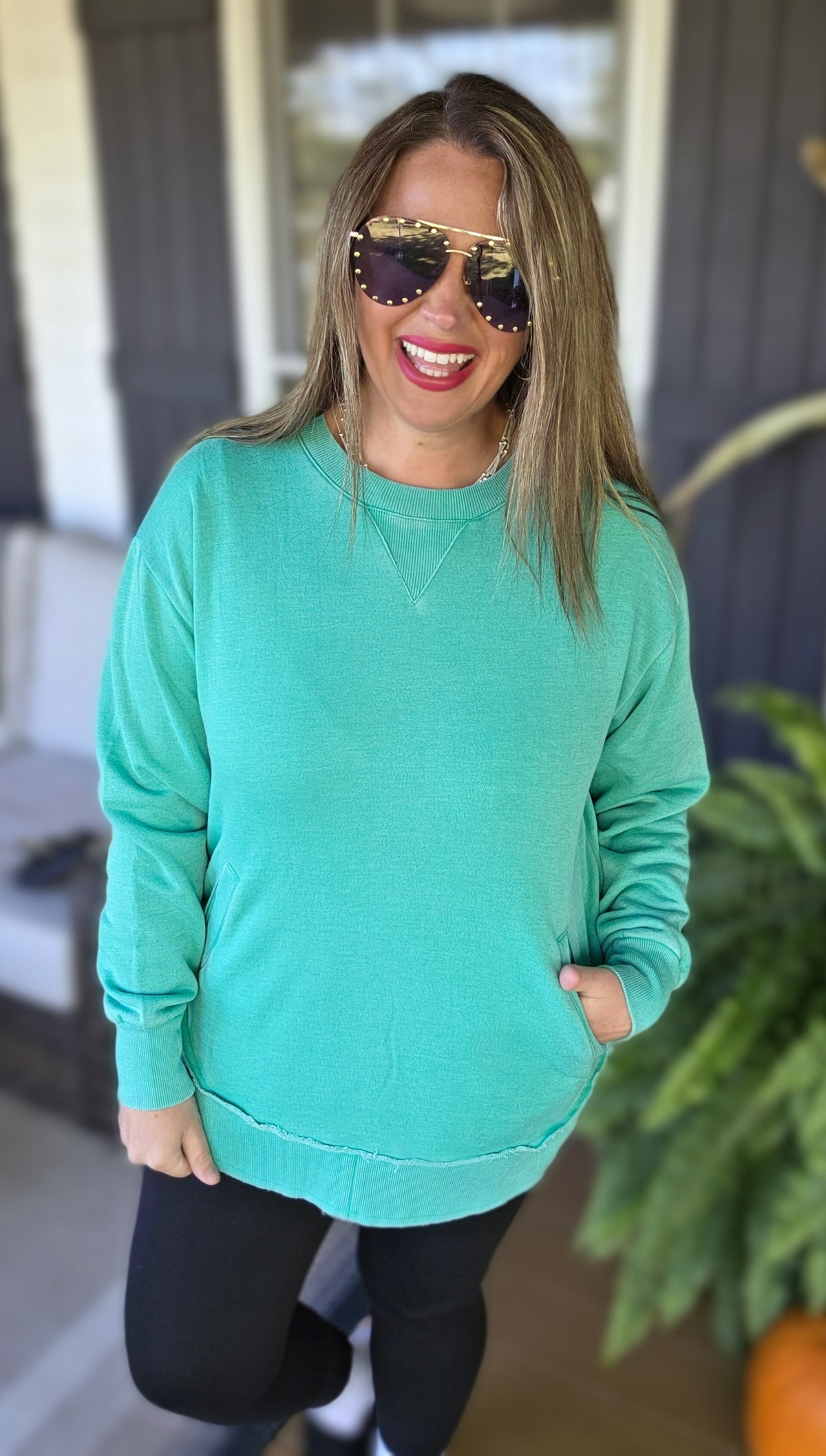 TEAL GREEN CURVED HEM PULLOVER W/ POCKETS