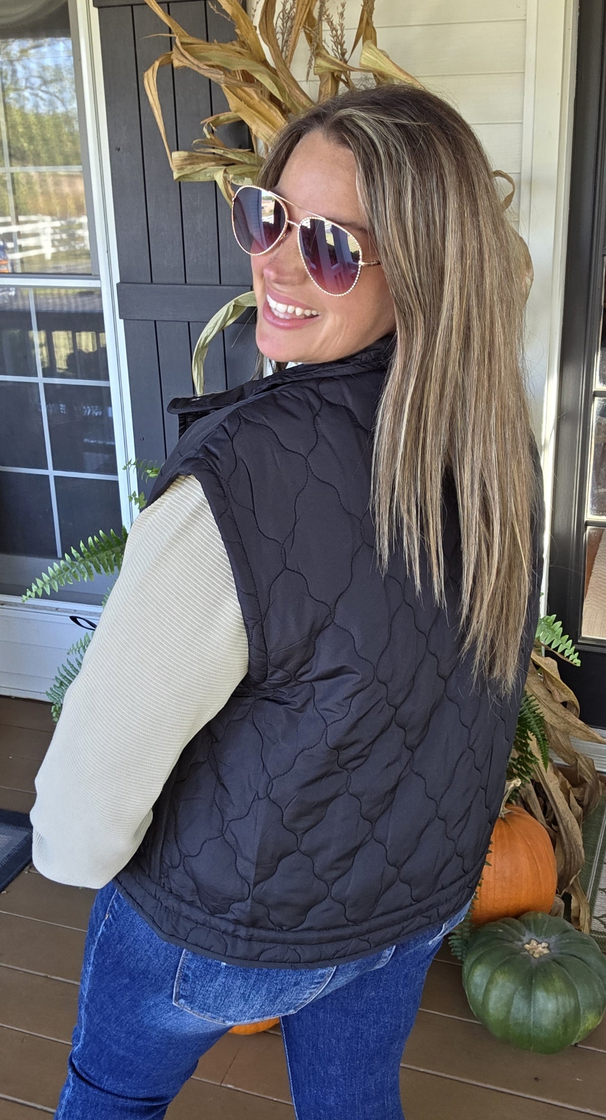 BLACK QUILTED BOW TIE LIGHT WEIGHT VEST