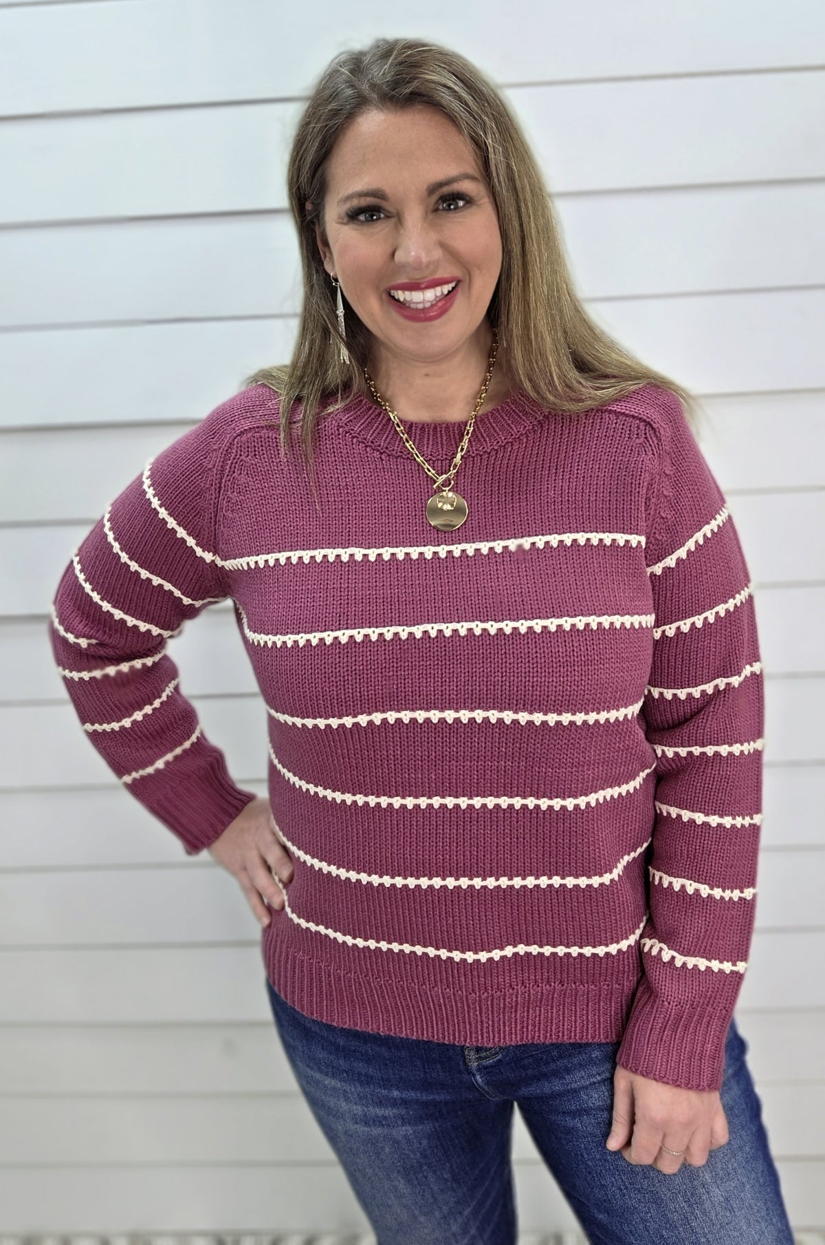 MAGENTA BLANKET STITCHED CREW NECK PULLOVER SWEATER