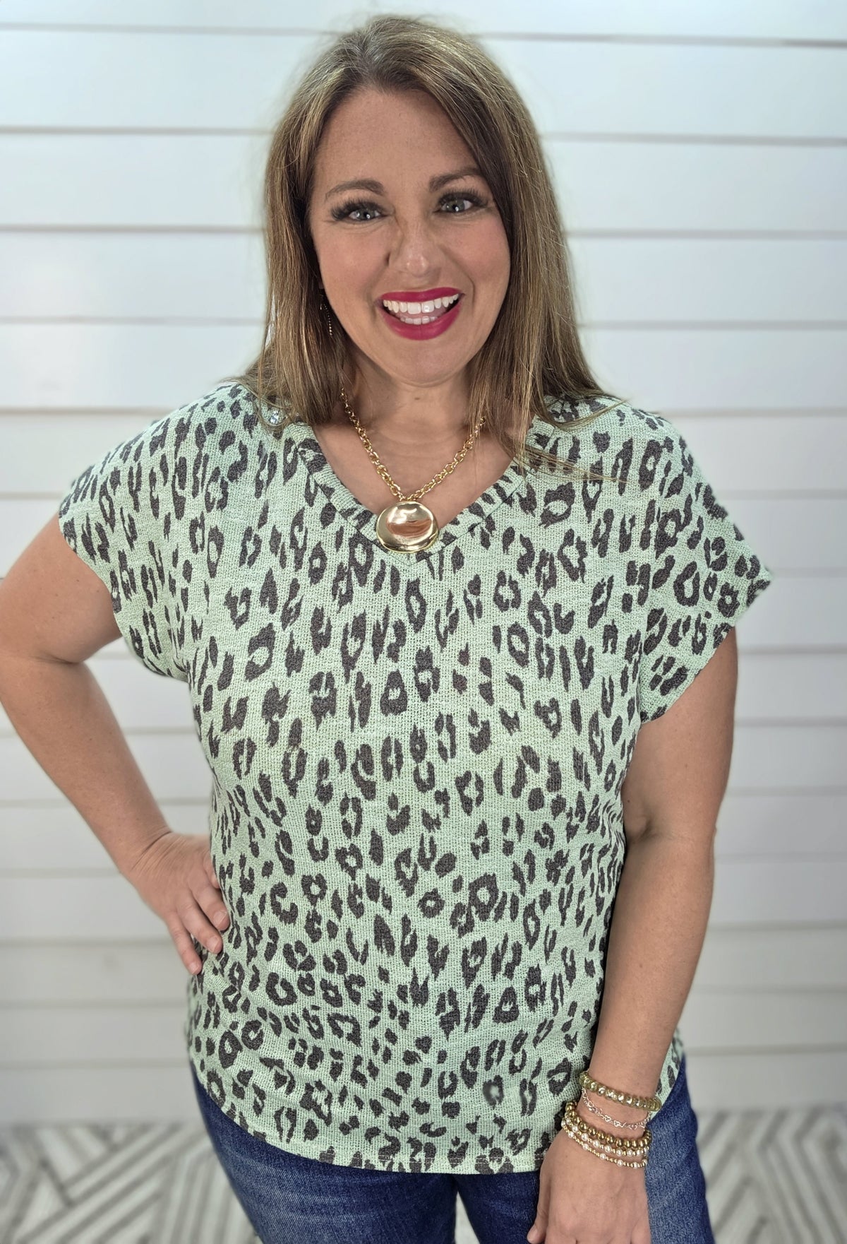 MINT LEOPARD V NECK KNIT TOP