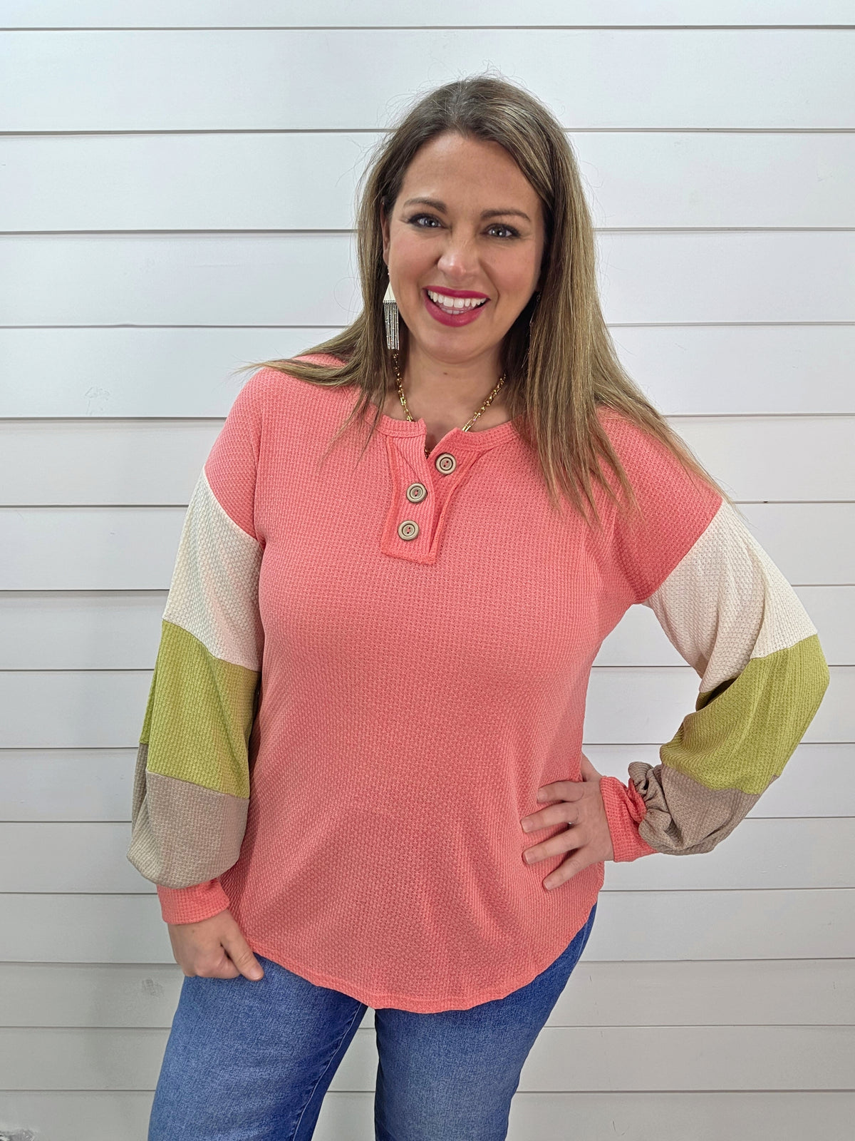 CANDY ROSE WAFFLE KNIT COLORBLOCK CONTRAST SLEEVE W/ BUTTON DETAIL