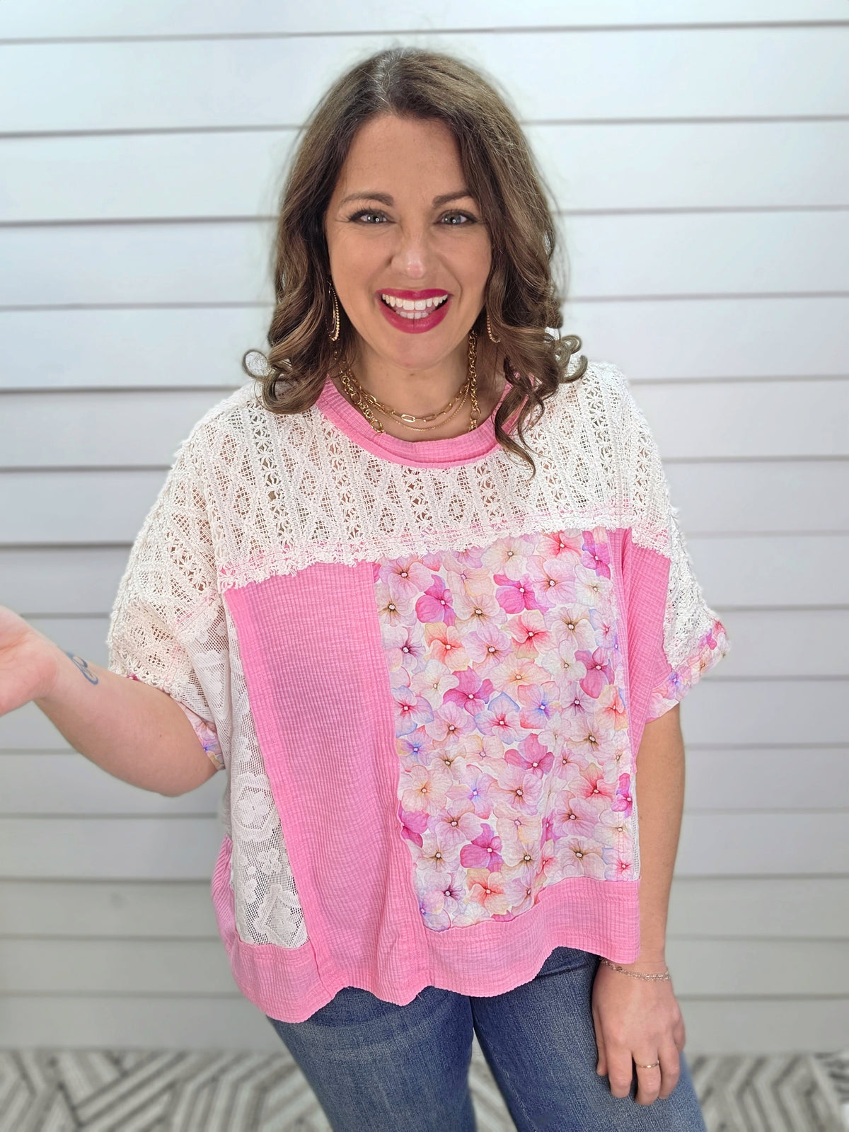 POL CANDY PINK FLORAL/LACE OVERSIZED KNIT TOP