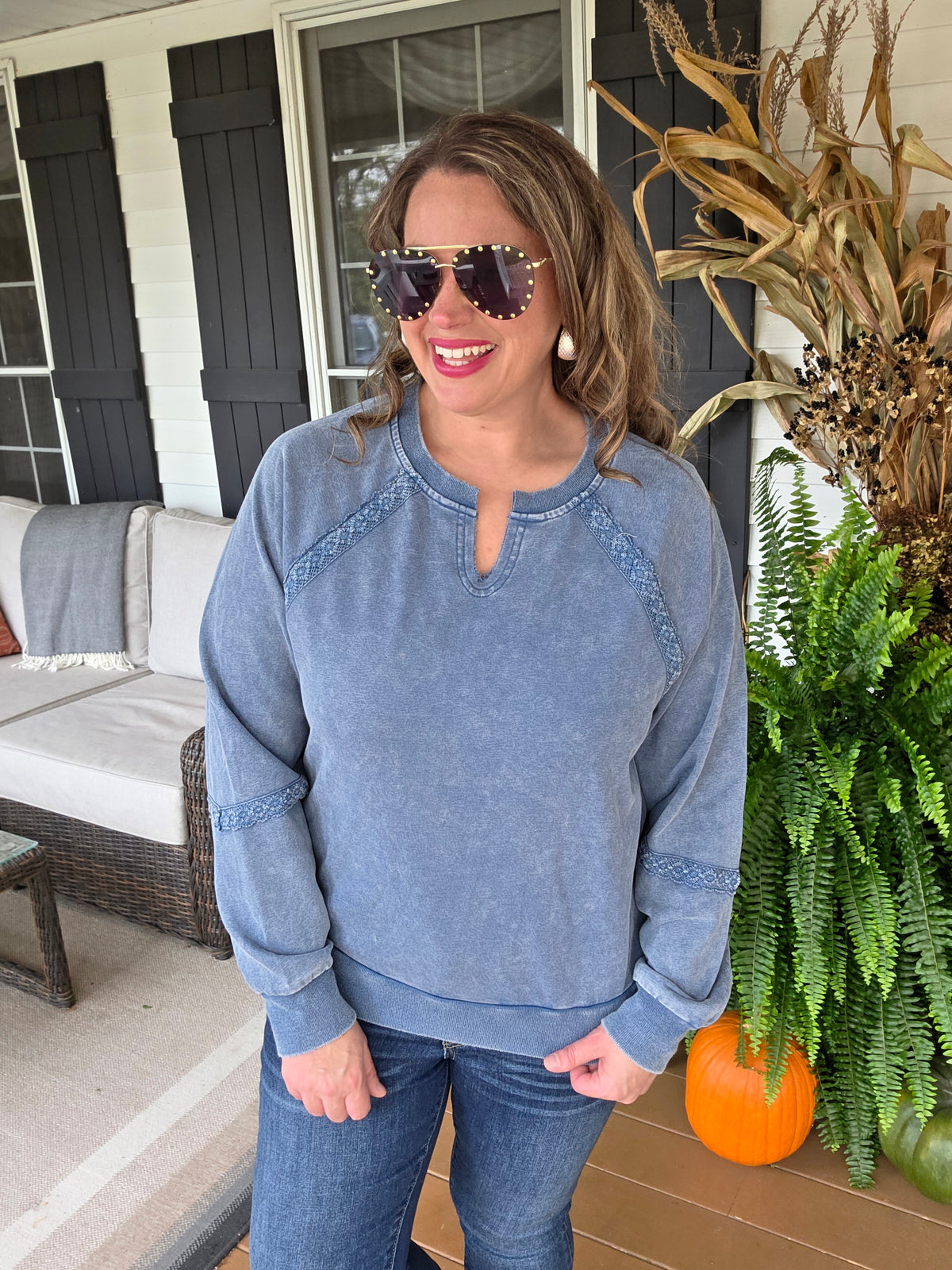 BLUE MINERAL WASH LACE TRIM PULLOVER