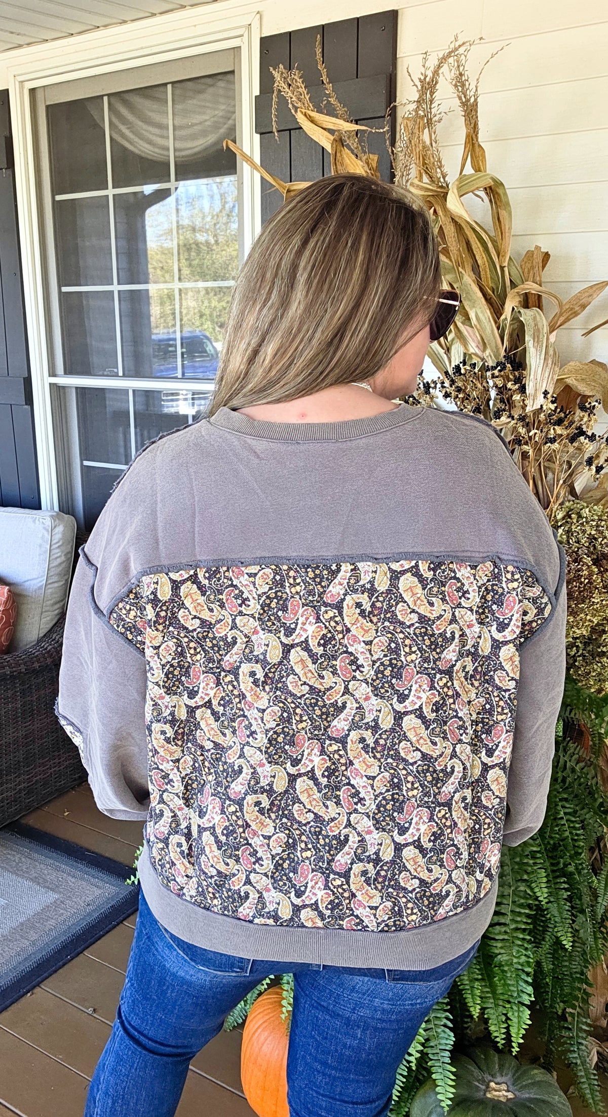 FADED NAVY/ QUILTED FLORAL/PAISLEY KNIT TOP