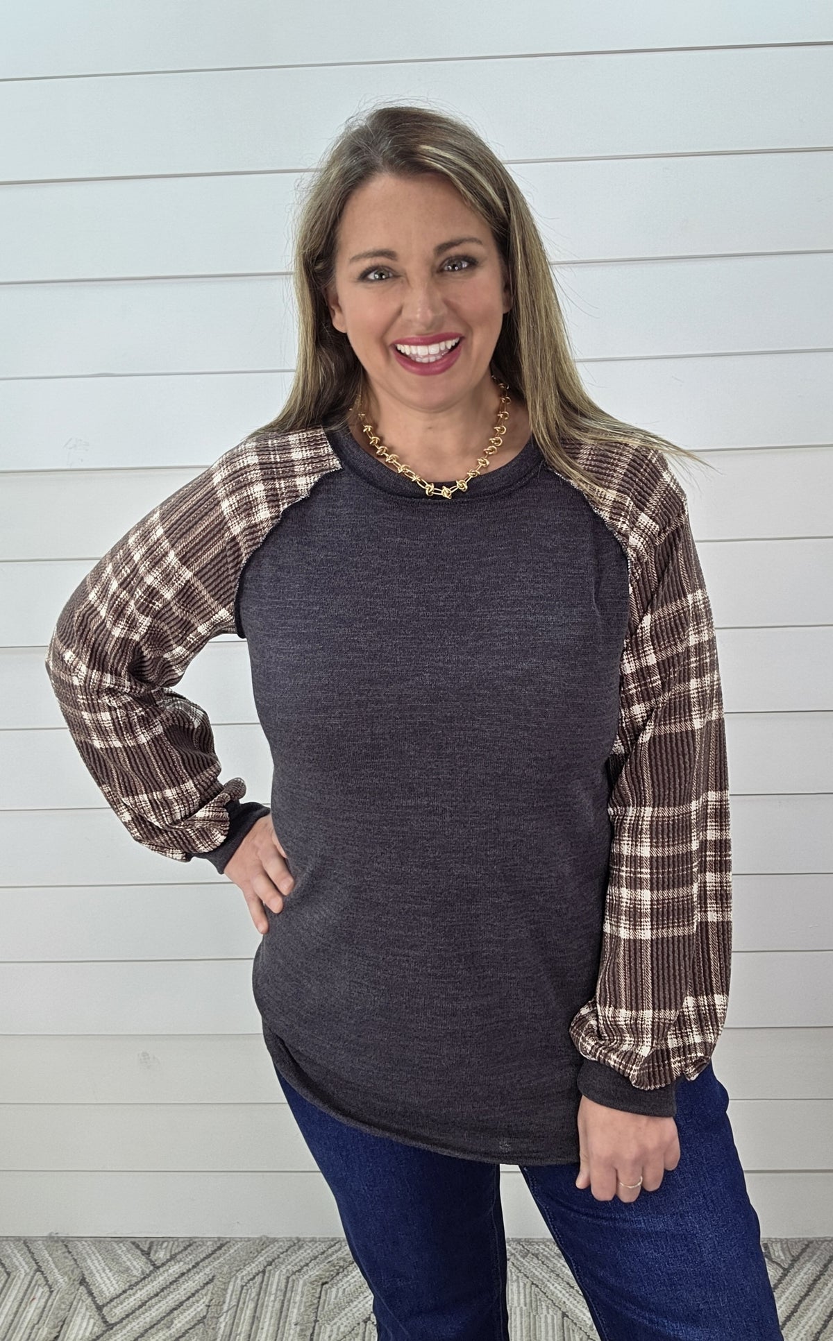 CHARCOAL KNIT TOP W/ PLAID CONTRAST SLEEVES