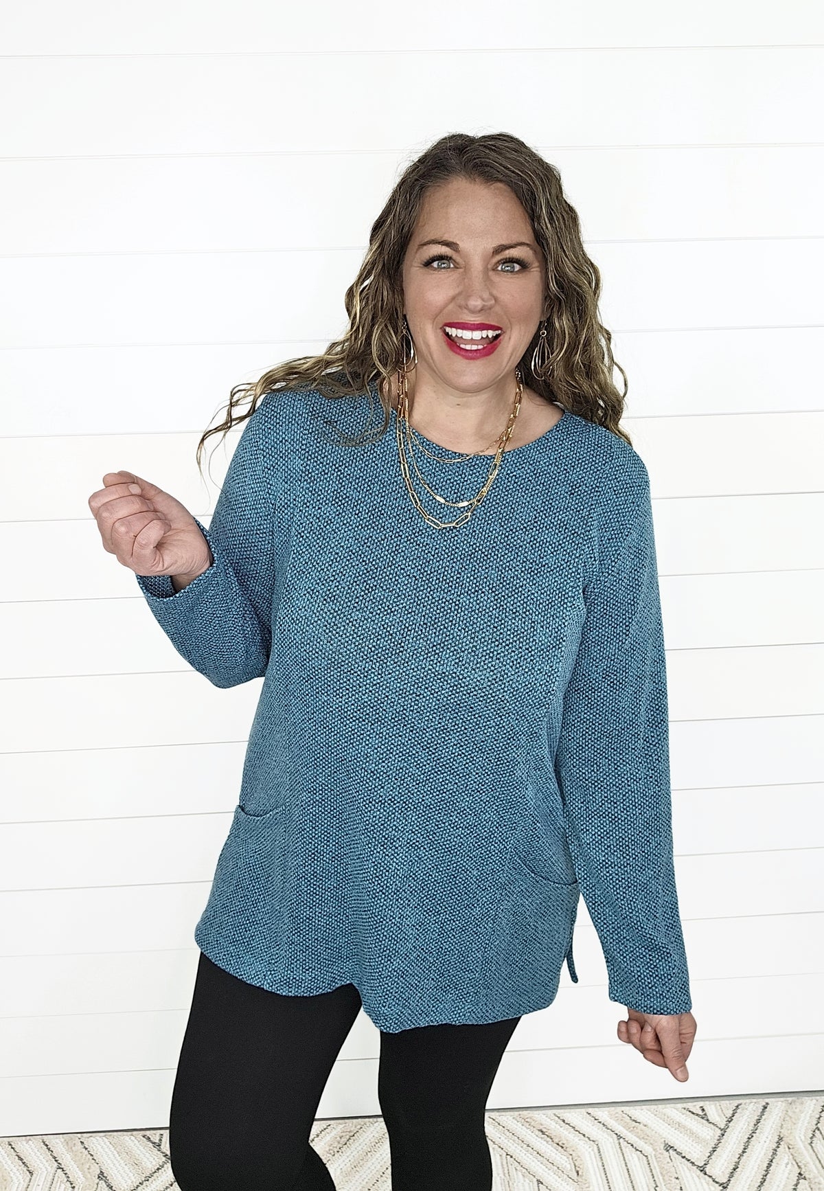 TEAL KNIT DOUBLE SEAM KNIT TOP