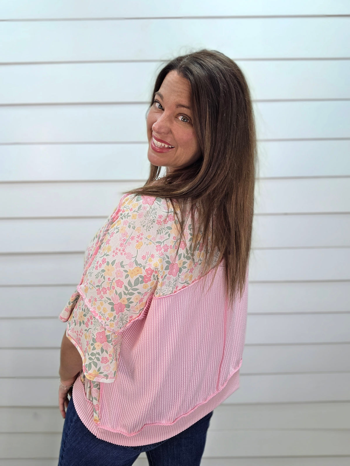 PINK FLORAL LOOSE FIT KNIT TOP W/ RAISED RIBBED ACCENT