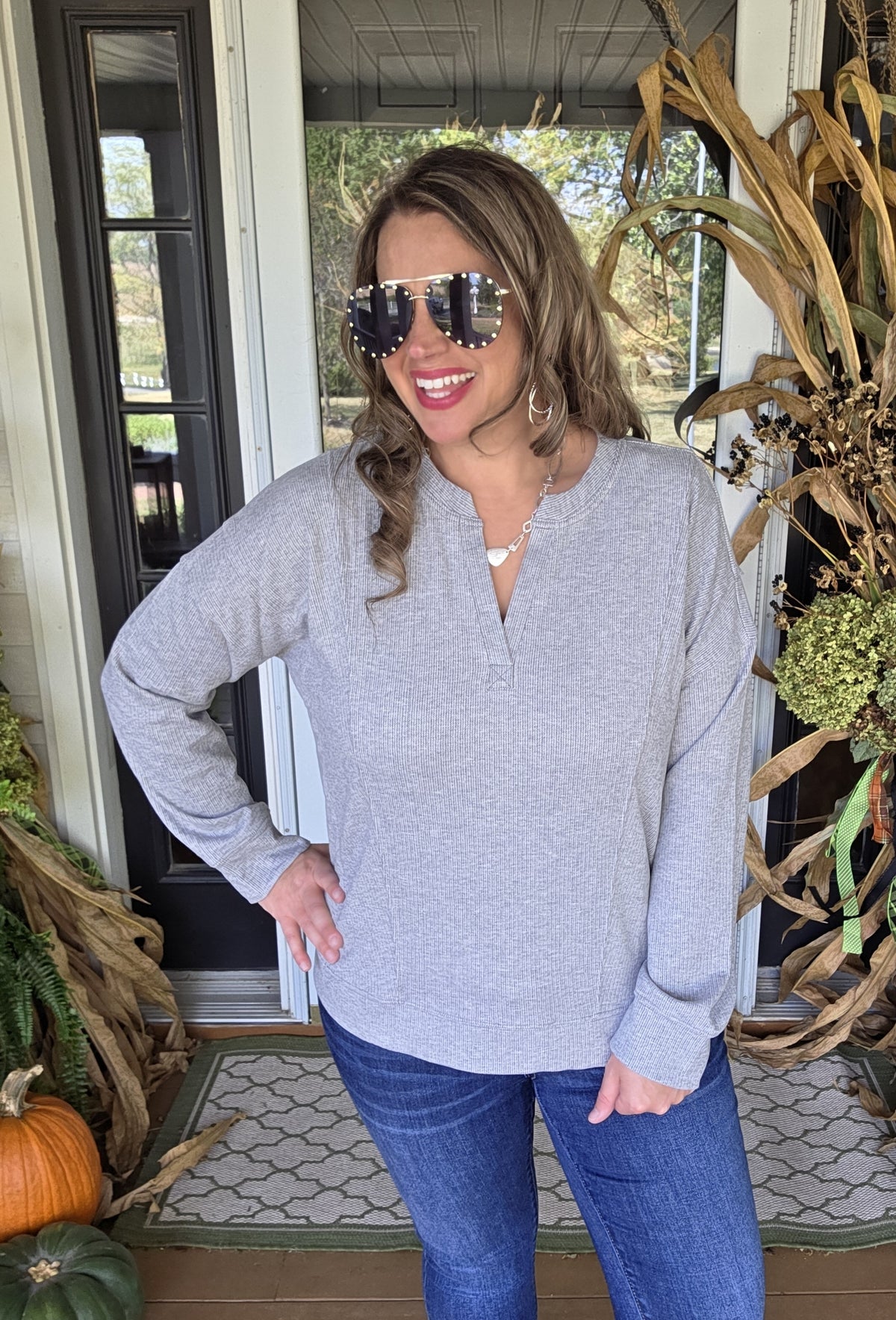 HEATHER GREY KNIT V NECK TOP