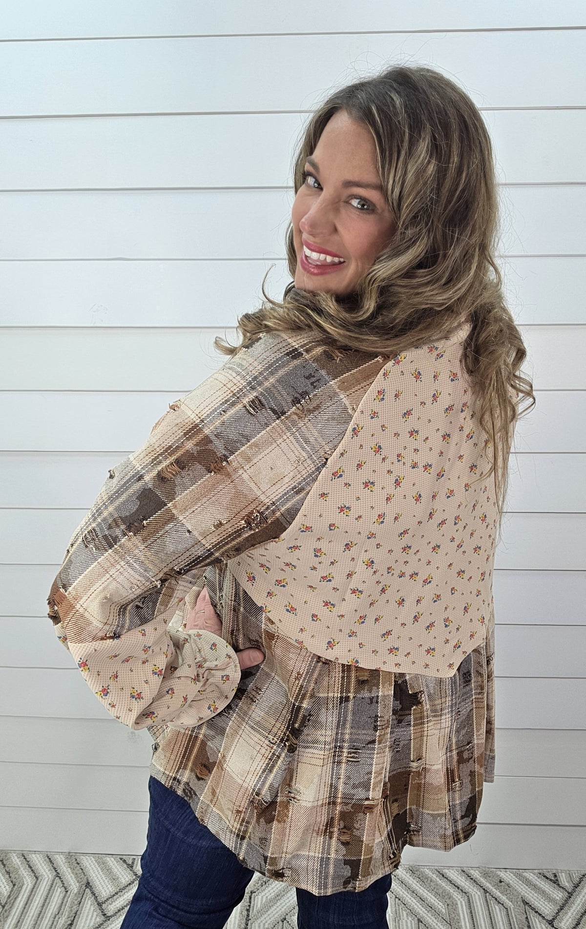 OATMEAL BOHO PLAID/FLORAL SNAP BUTTON TOP