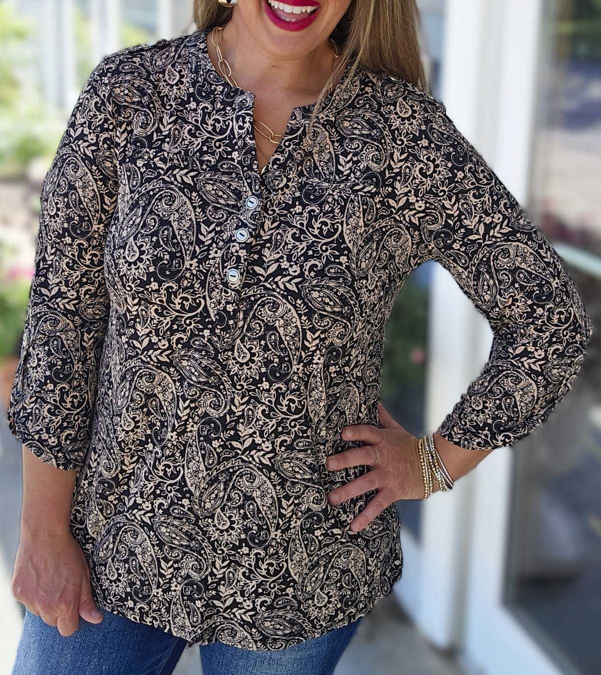 DEAR SCARLETT BLACK/TAUPE PAISLEY LUXE LIZZY TOP