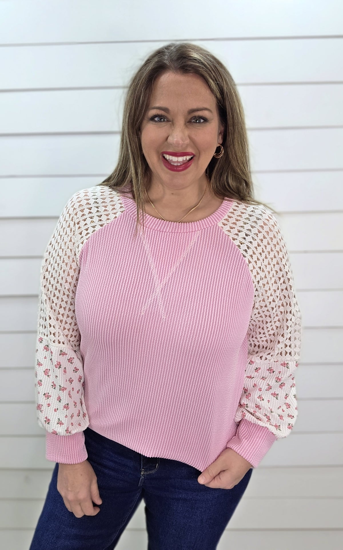 PINK RAISED RIBBED TOP/ WITH LACE/FLORAL SLEEVES