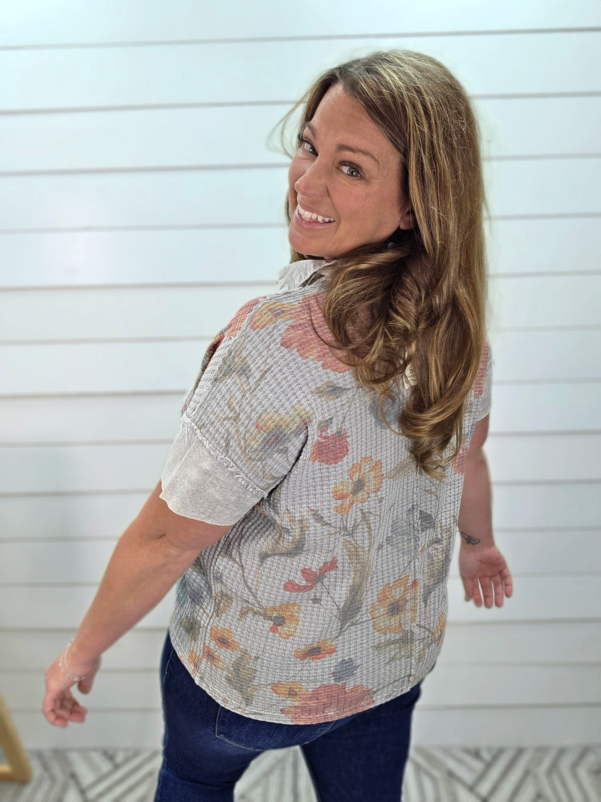 GREY WAFFLE TEXTURE OVERSIZED FLORAL PRINT TOP